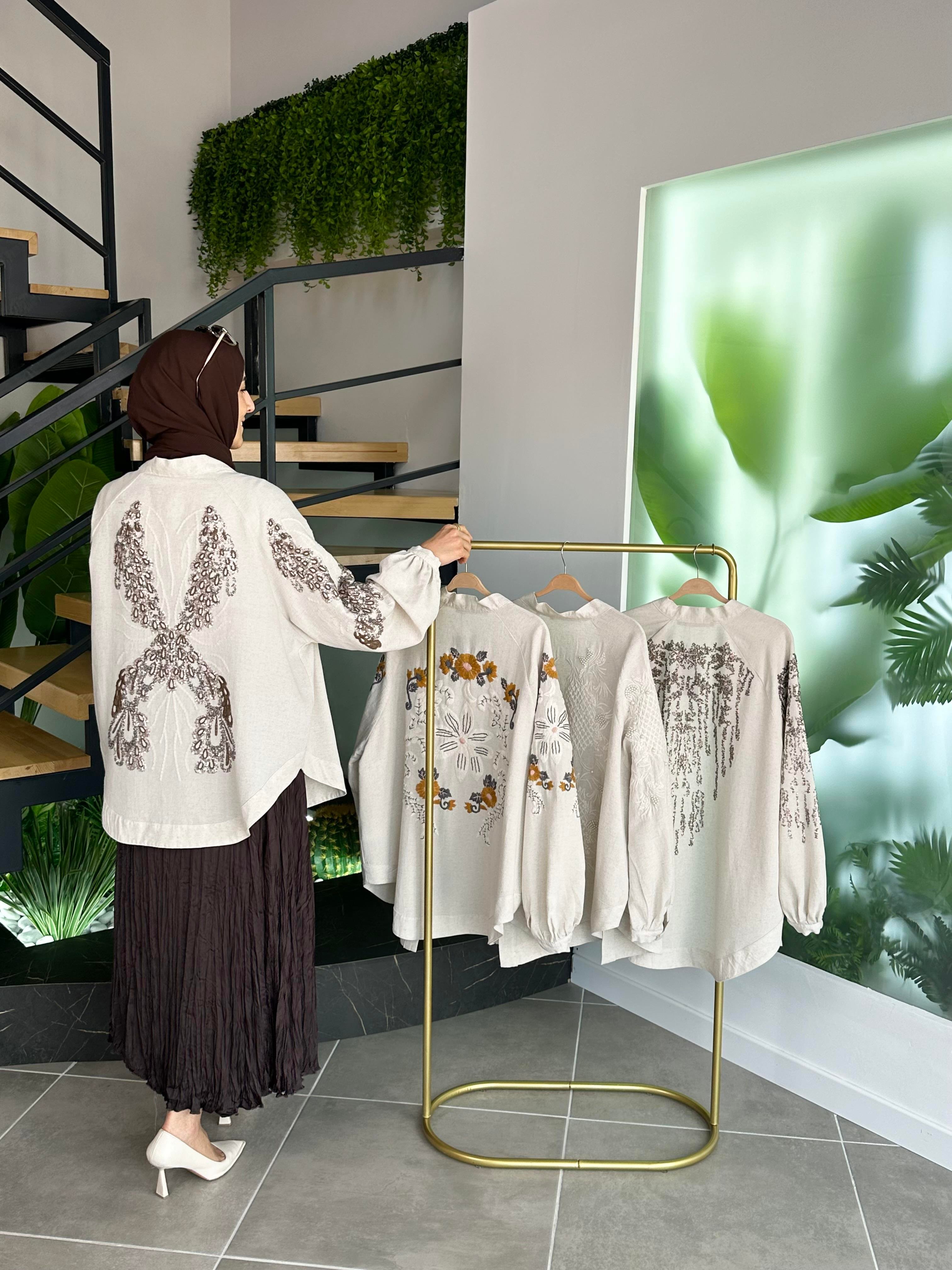Natural Kumaş Nakışlı Ve Pul İşlemeli Bakır Renk Kadın Kimono