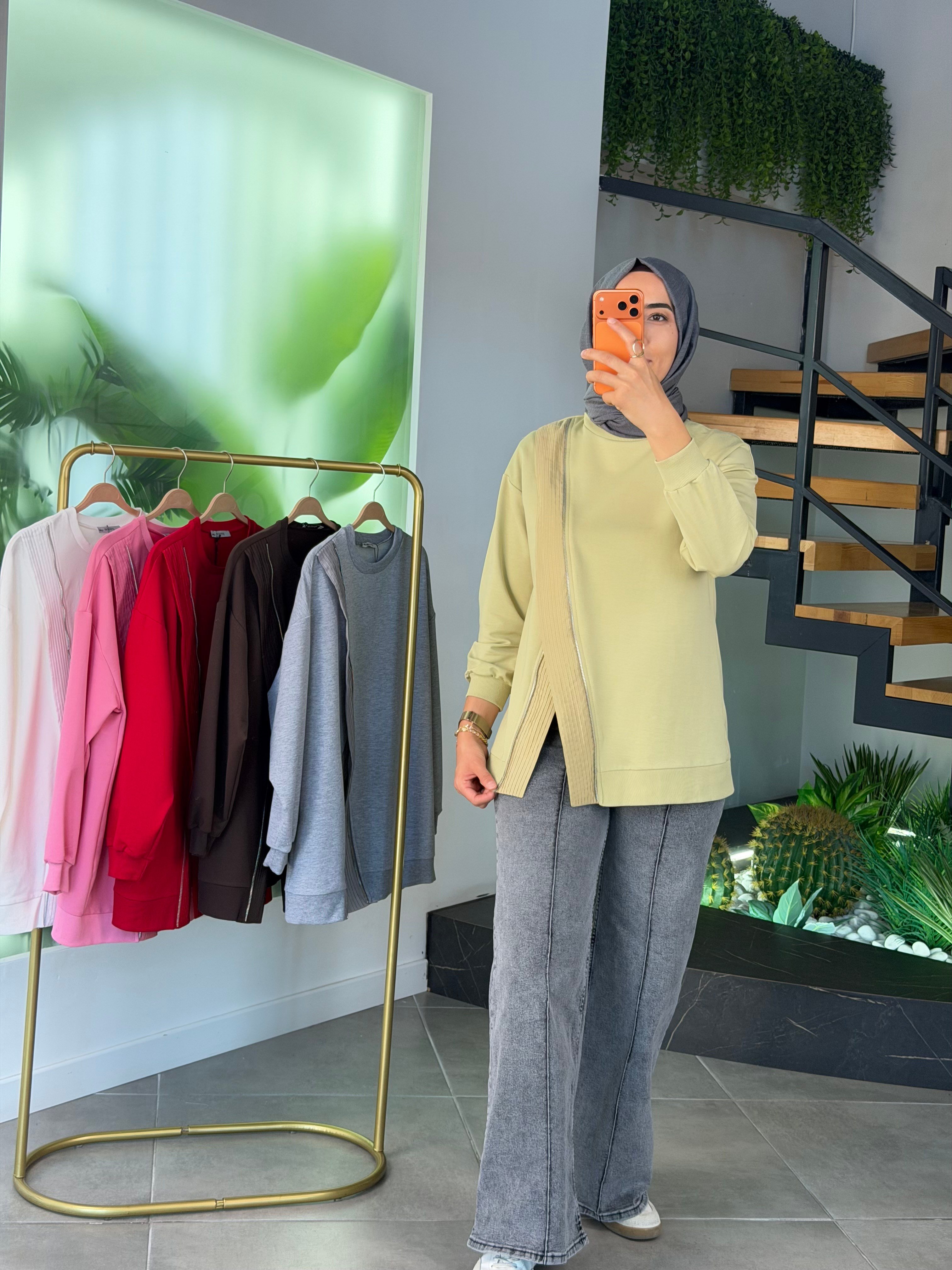 Olive Renk Fermuar Detaylı Sweatshırt