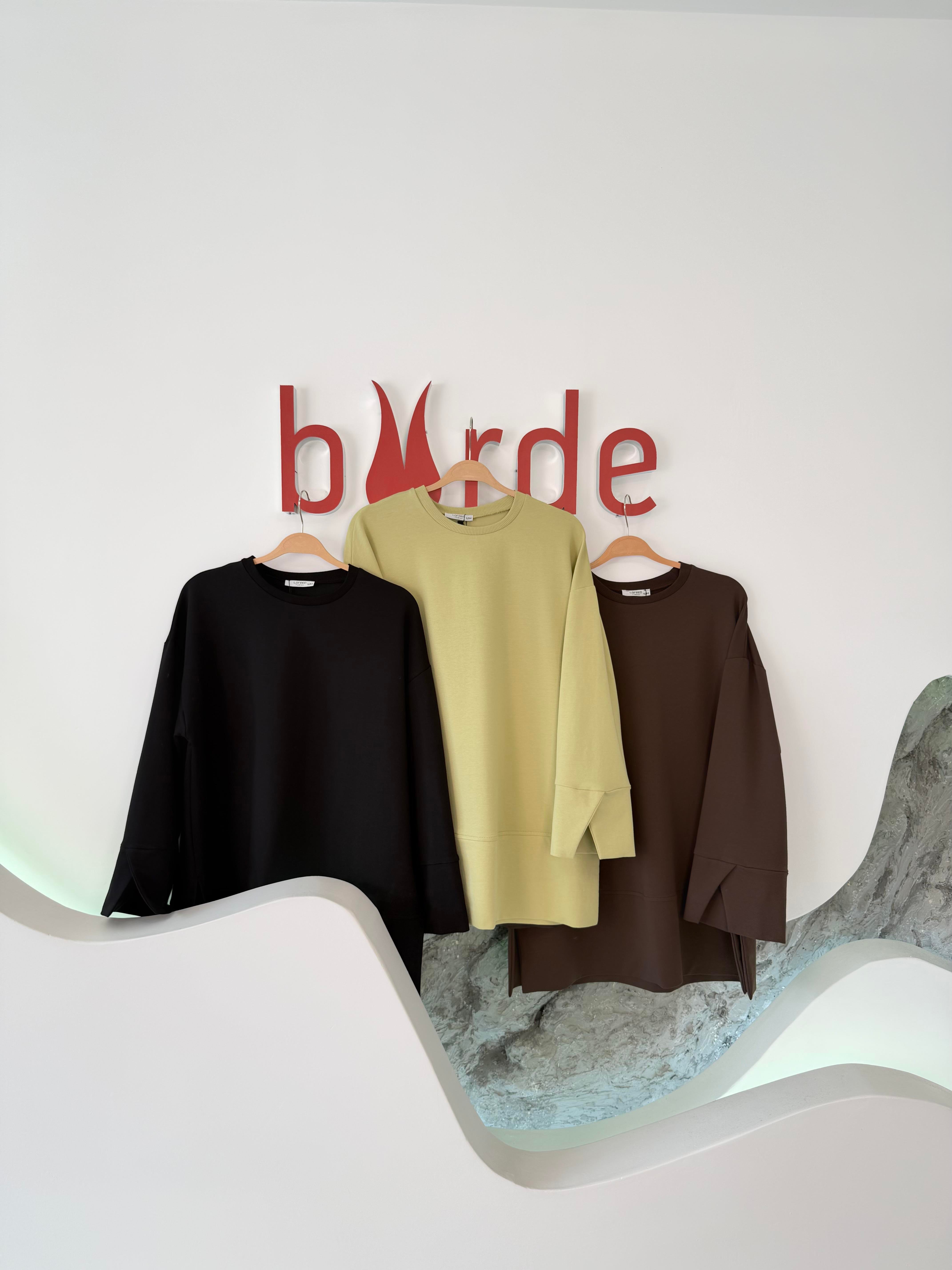 Olive Renk Yandan Yırtmaçlı Basıc Sweatshirt