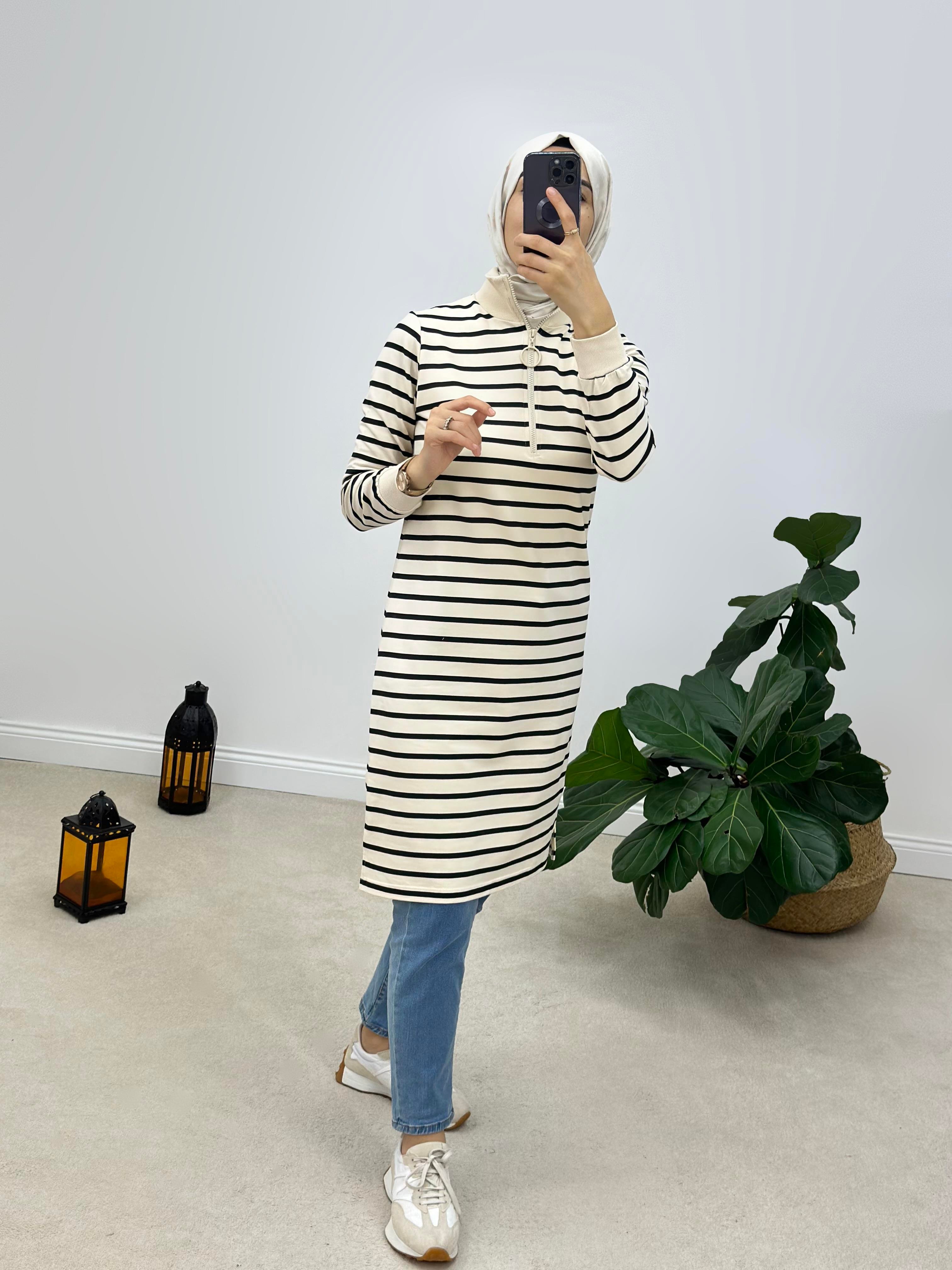 Ribanalı Ve Fermuarlı Çizgili Sweatshirt