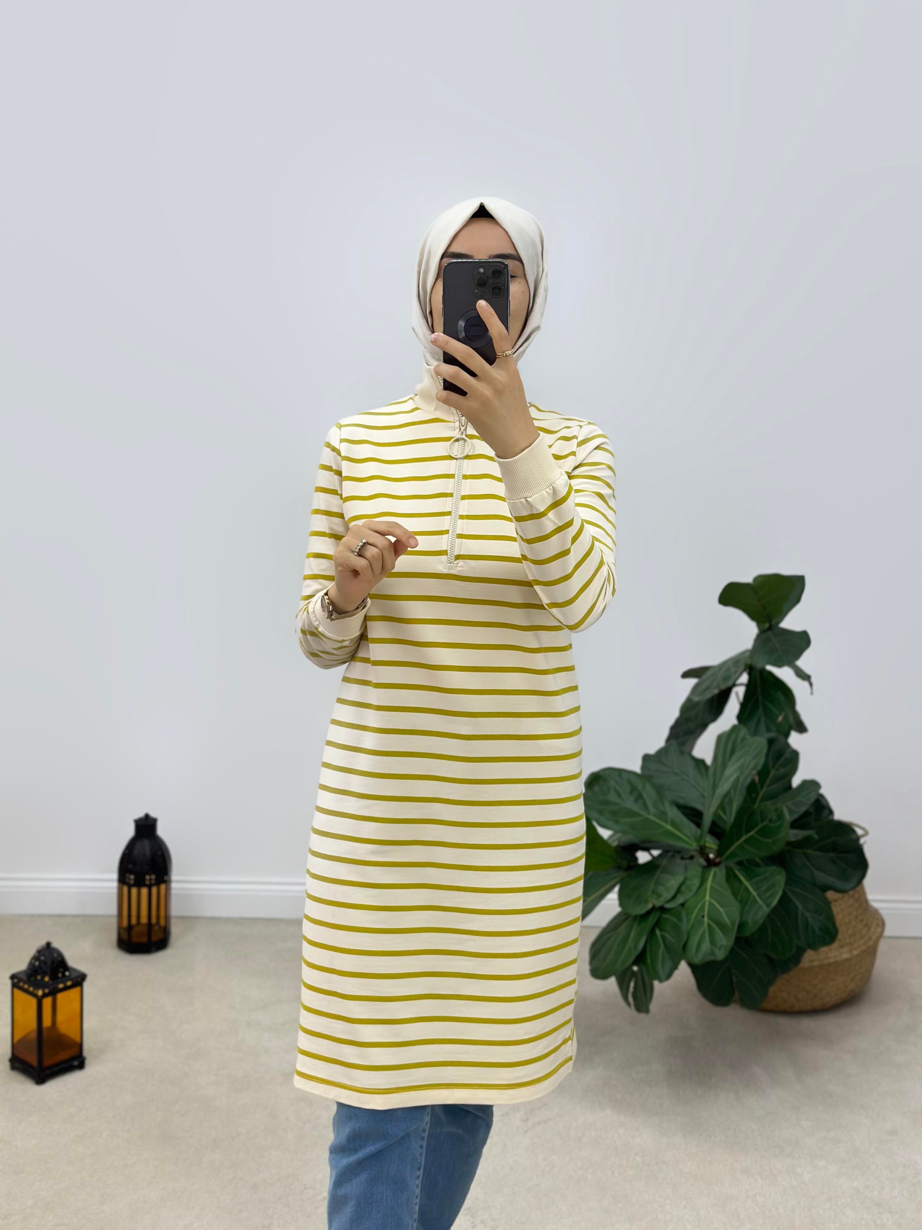 Ribanalı Ve Fermuarlı Çizgili Sweatshirt