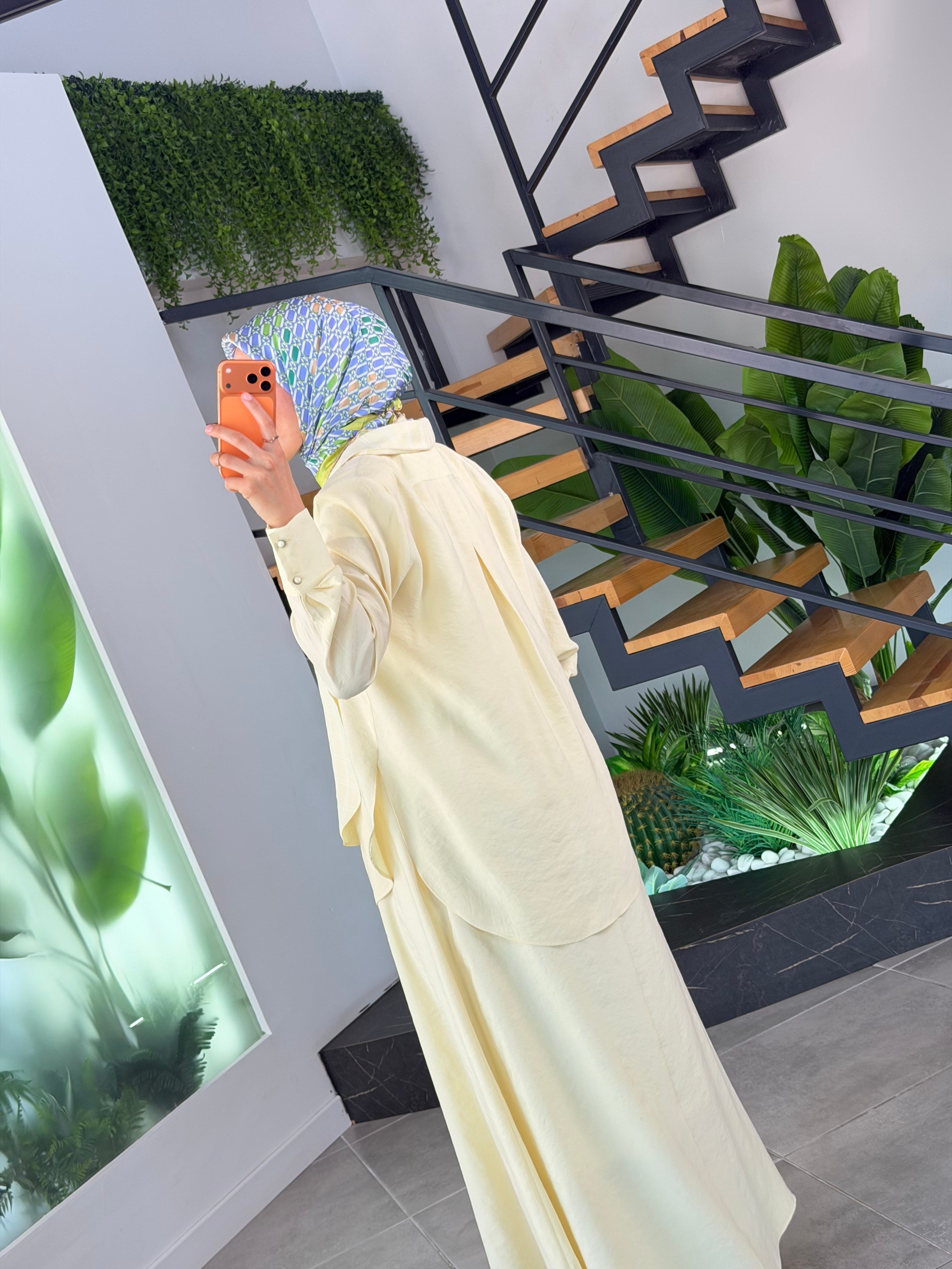 Sarı Renk Kimonolu Elbiseli Takım