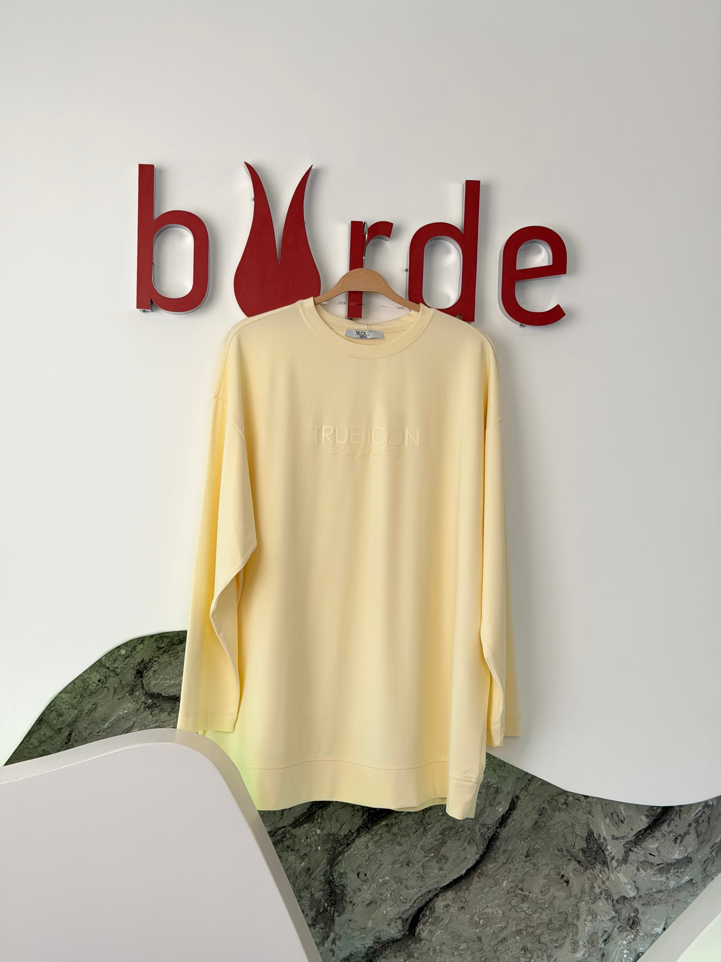 Sarı Renk Tonaton Baskılı Basic S-Shirt