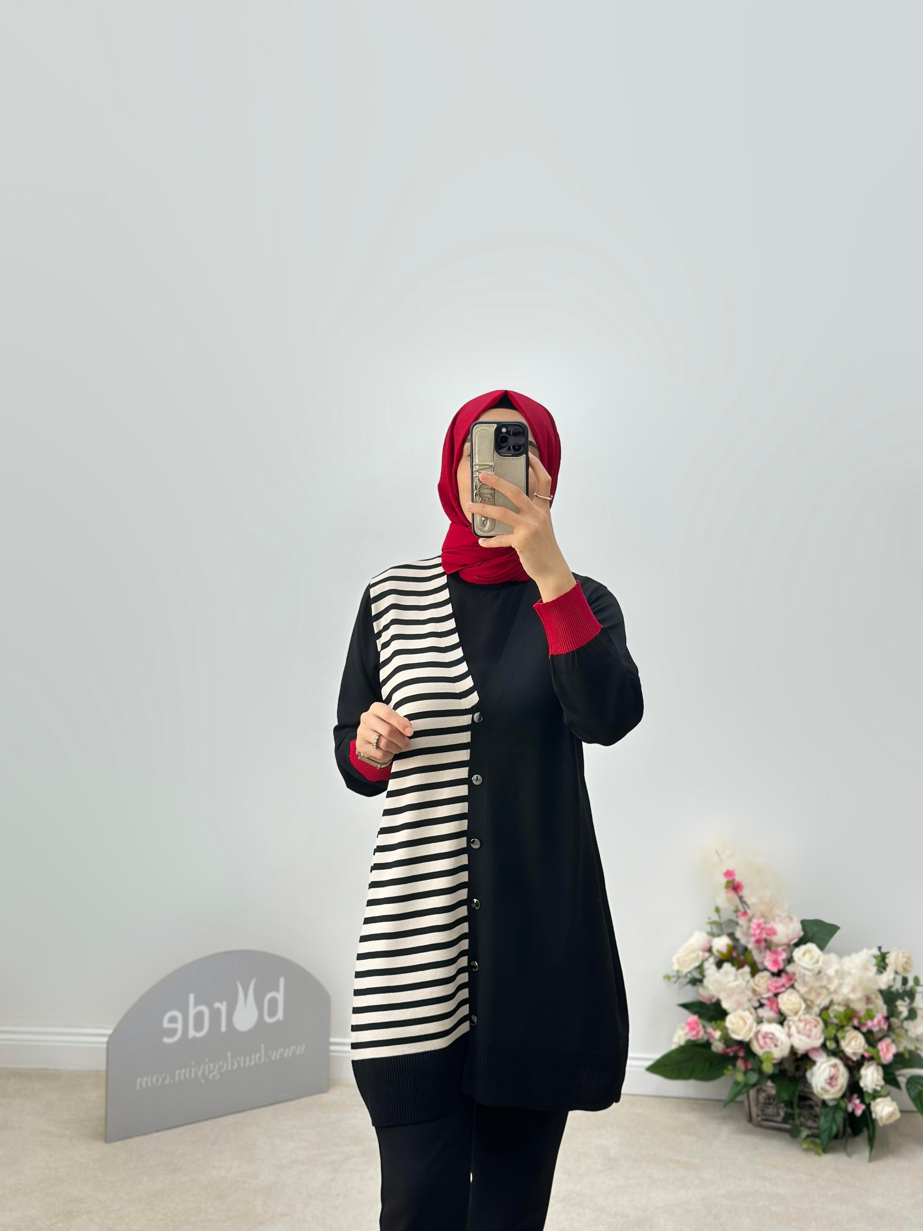 Şerit Detaylı Merserize Hırka