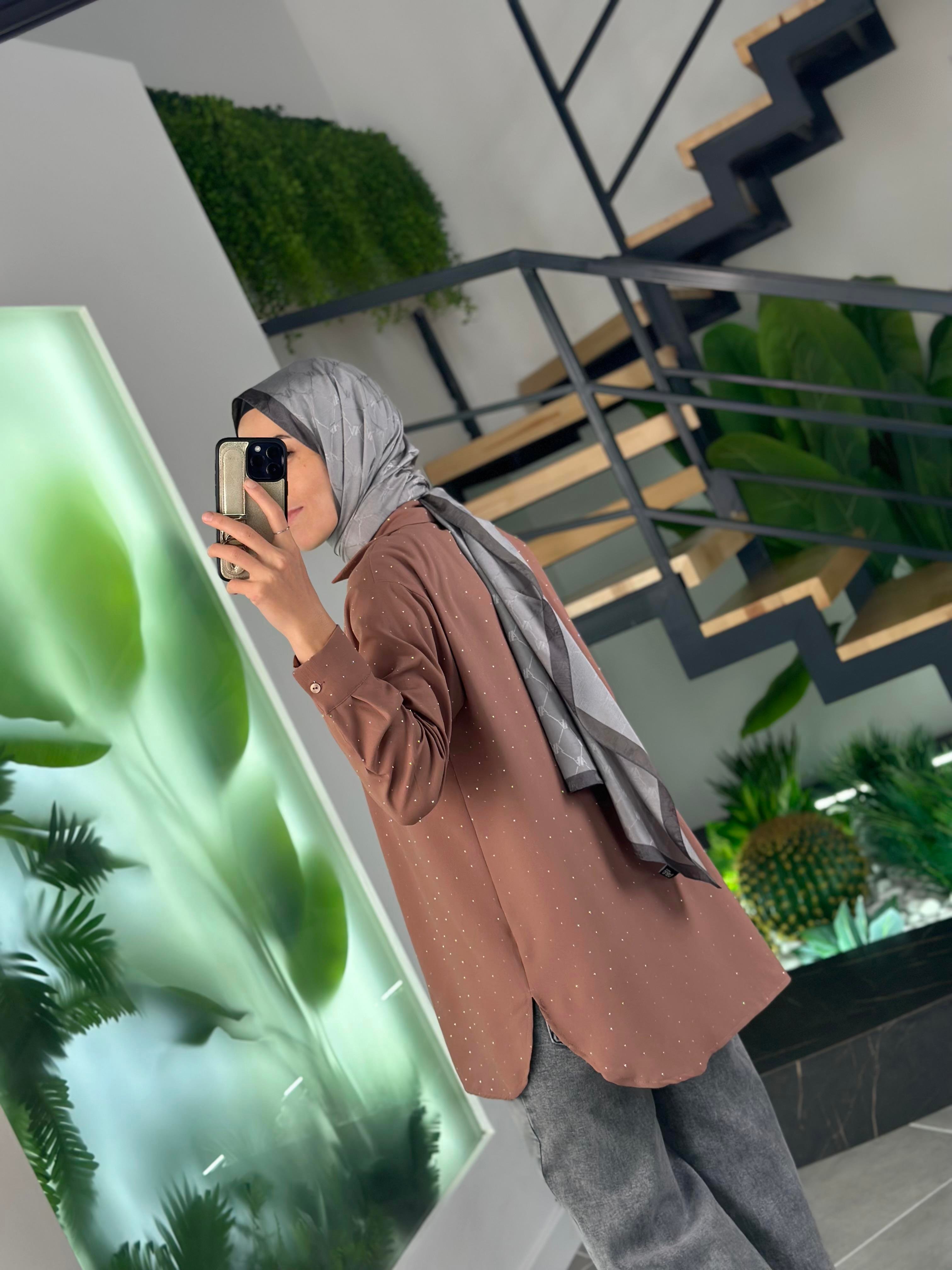 Serpme Taşlı Camel Renk Kadın Gömlek