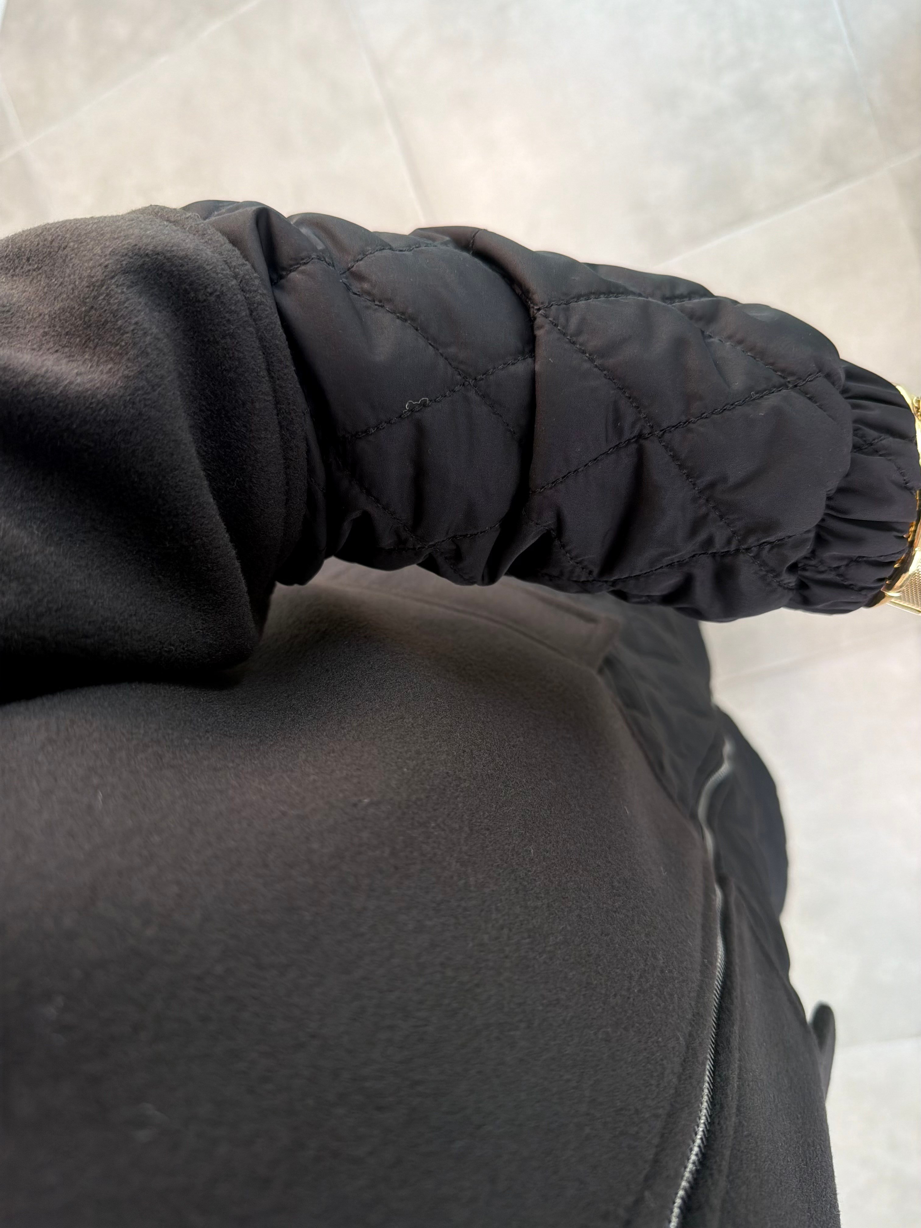 Siyah Renk Armine Trend Kapitone Detaylı Kaşe Kaban