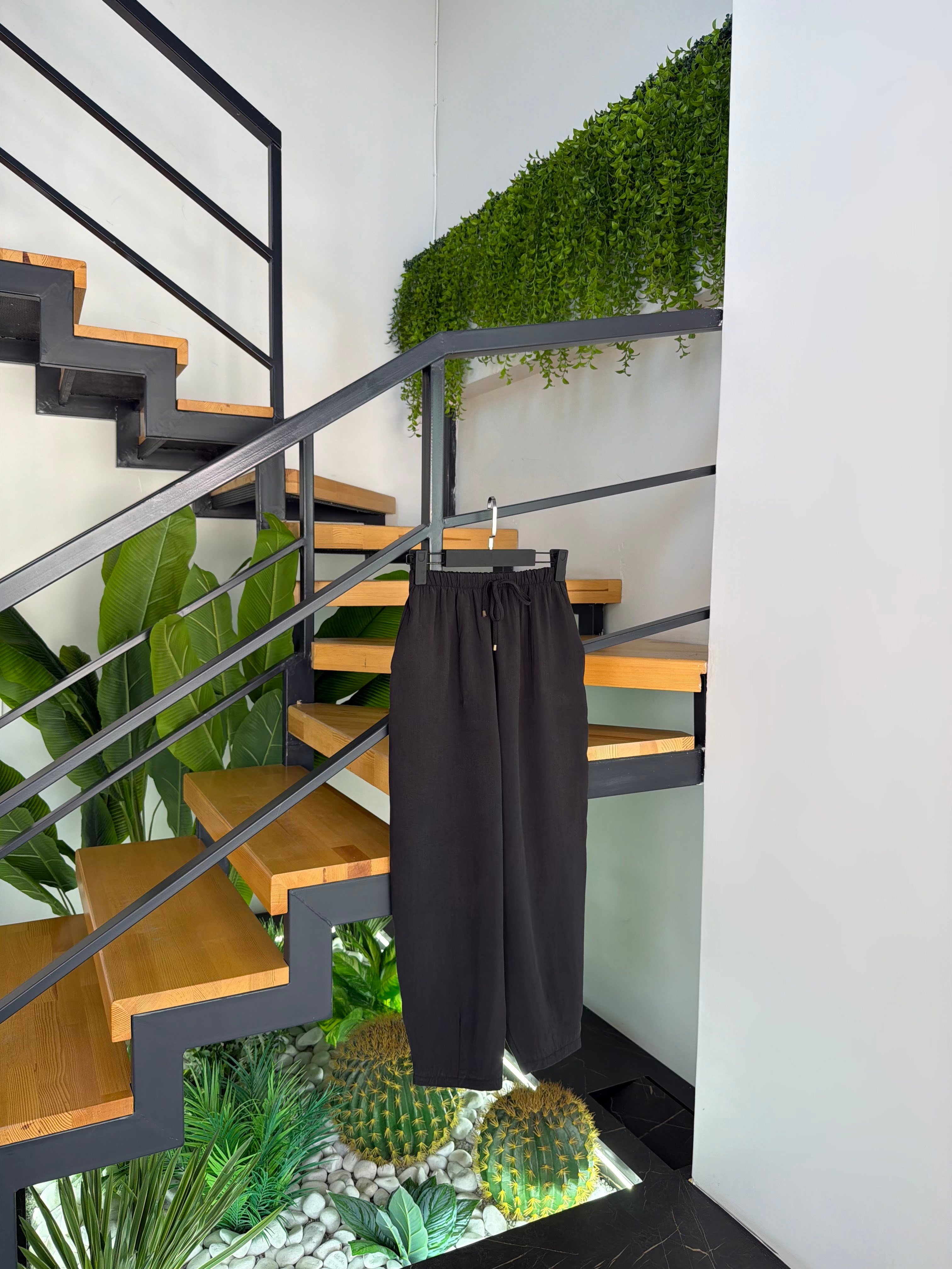 Siyah Renk Beli Lastikli Havuç Paça Pantolon