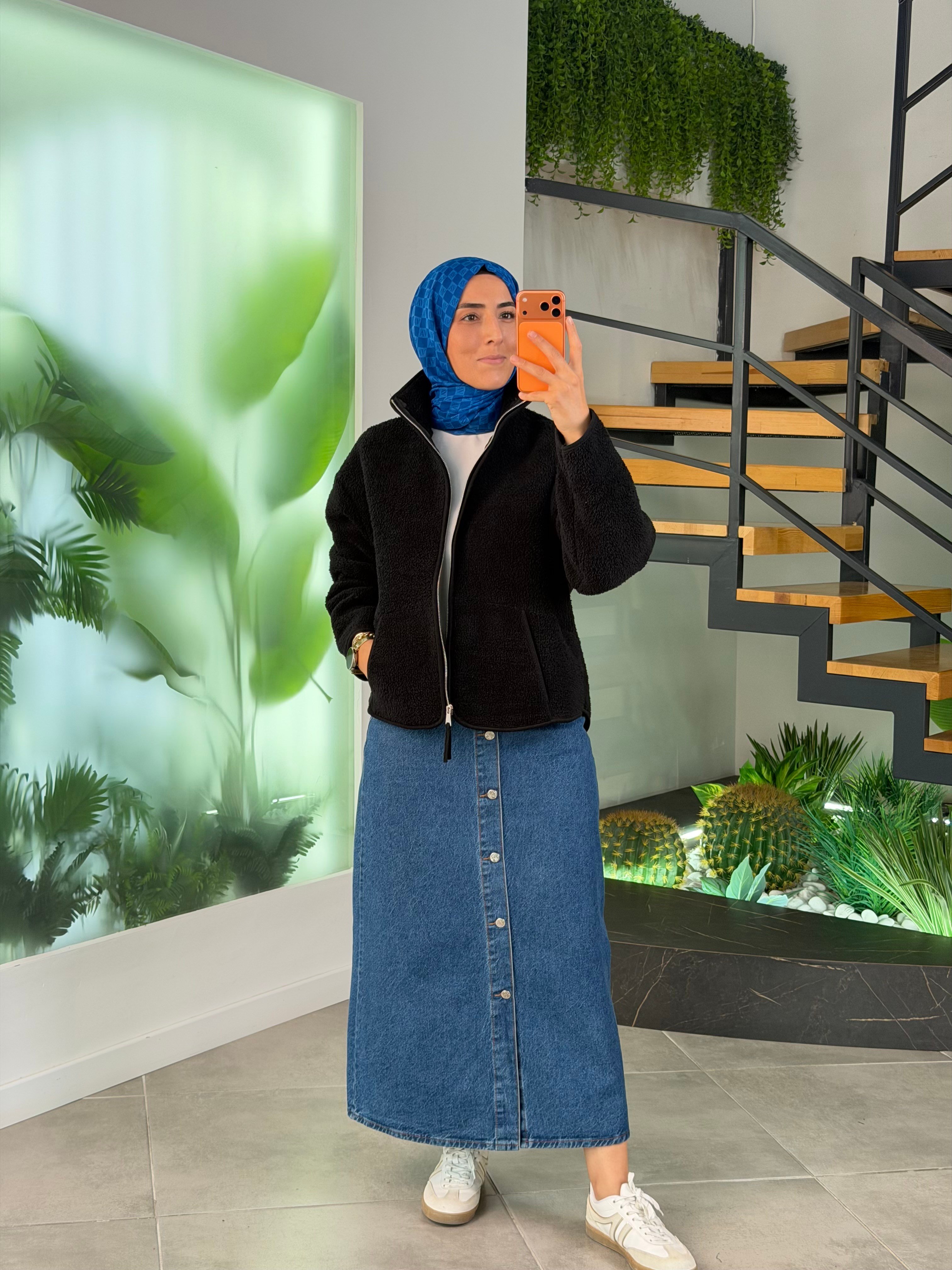 Siyah Renk  Fermuarlı Polar Basic Ceket