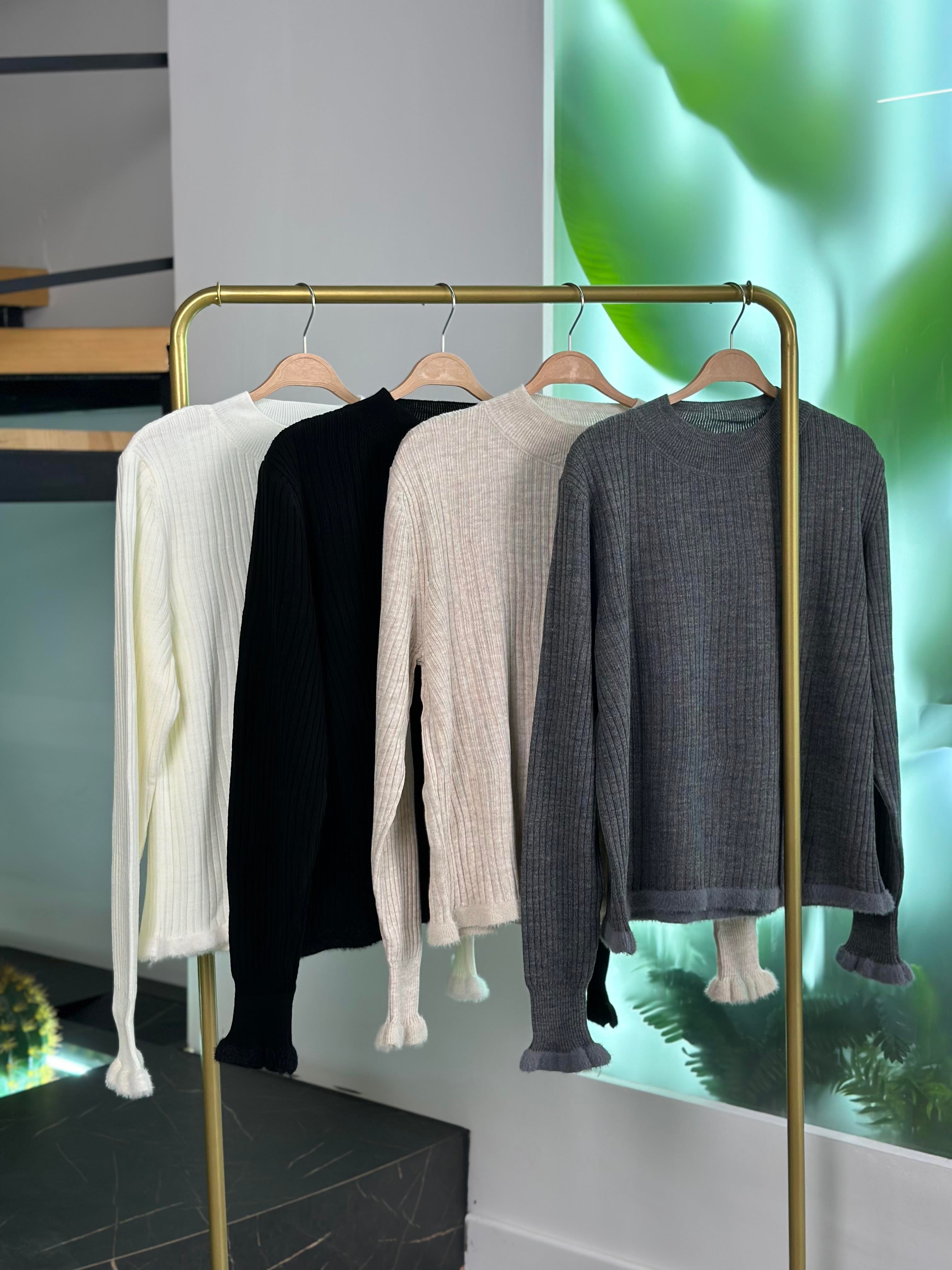 Siyah Renk Ribana Örgü Kadın Basıc Triko İçlik