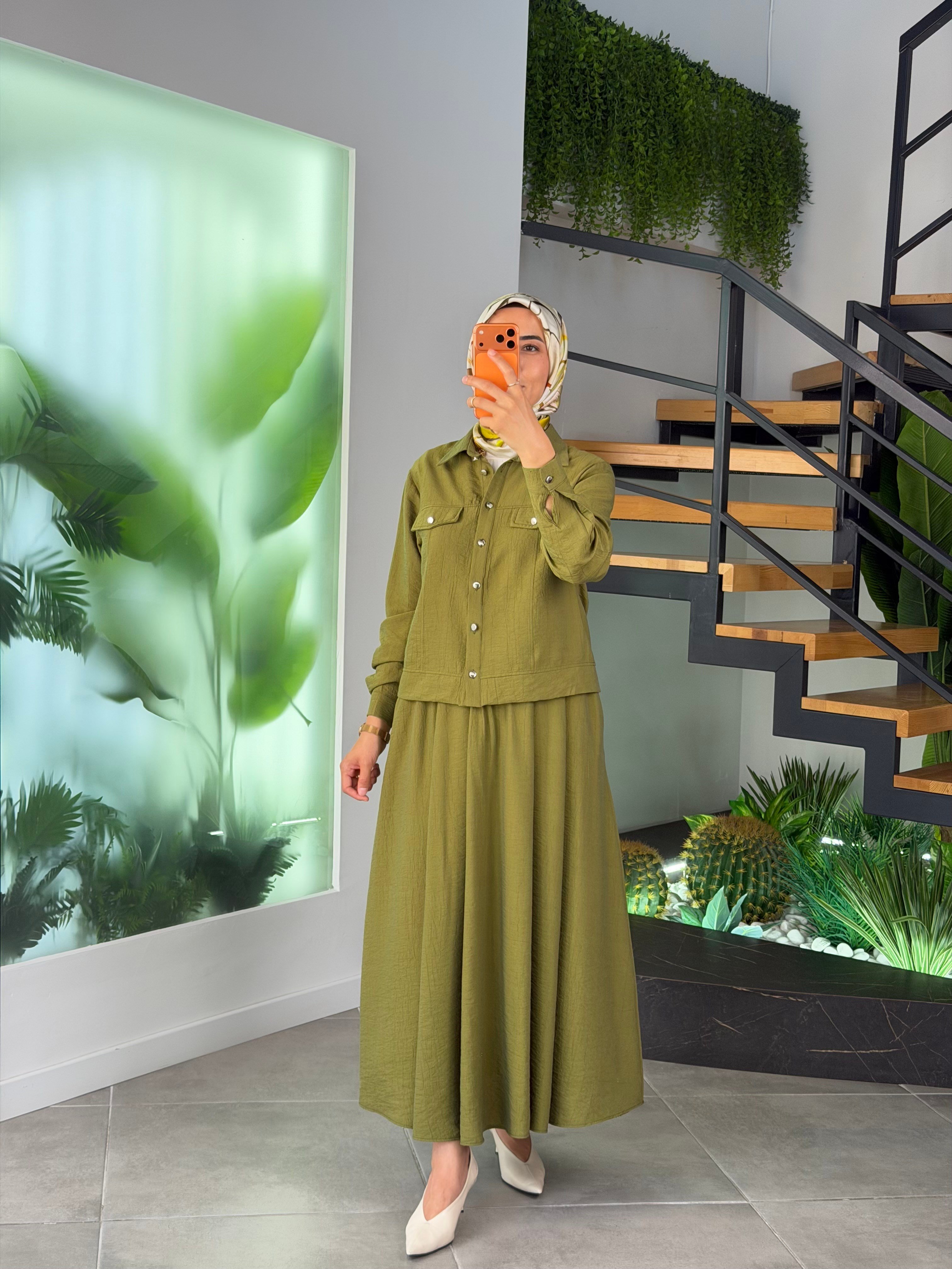 Yeşil Renk Cep Kapağı Detaylı Etekli Takım