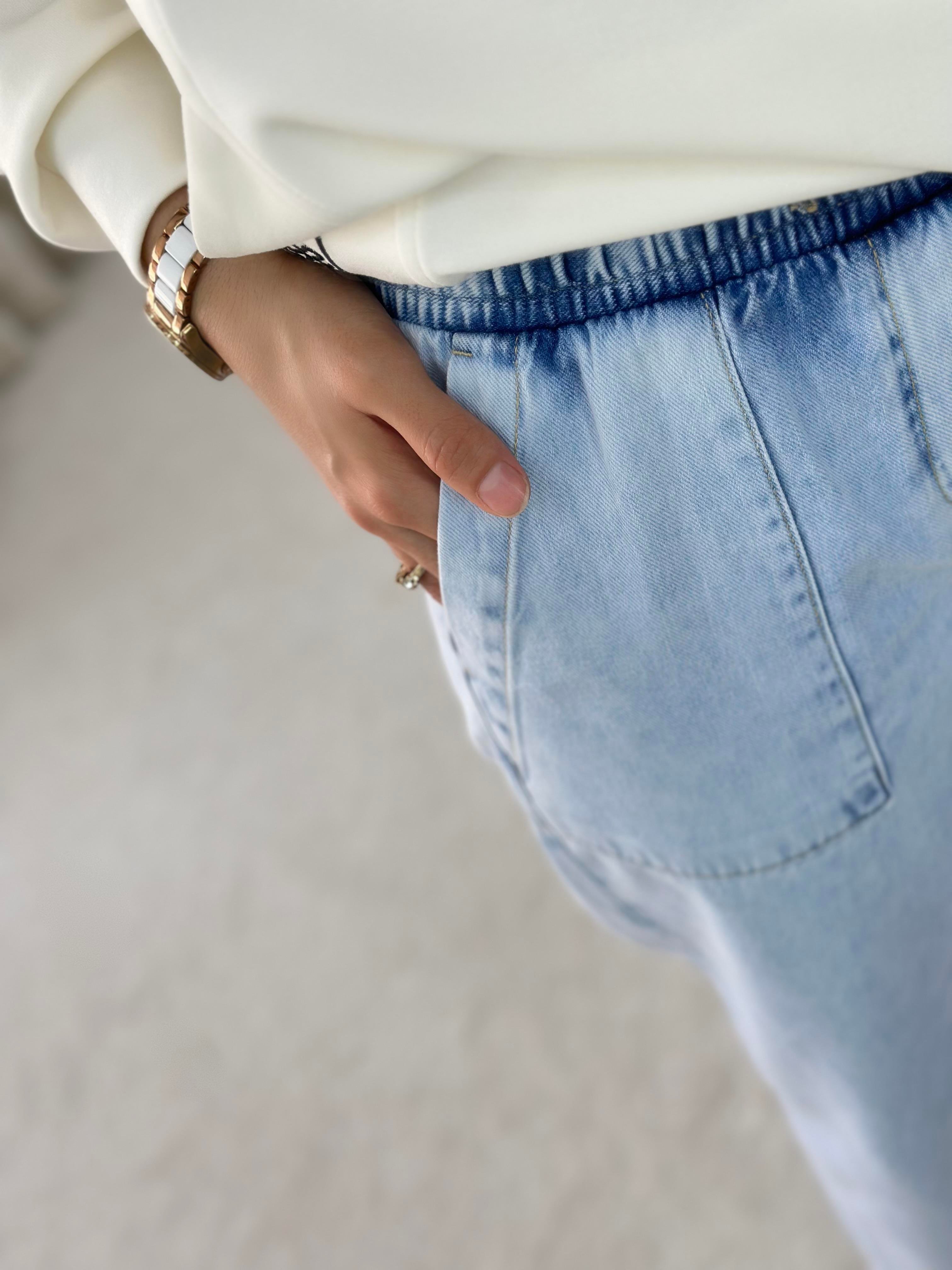 Yıkamalı Denim Kumaş Beli Lastikli Rahat Kalıp Jean