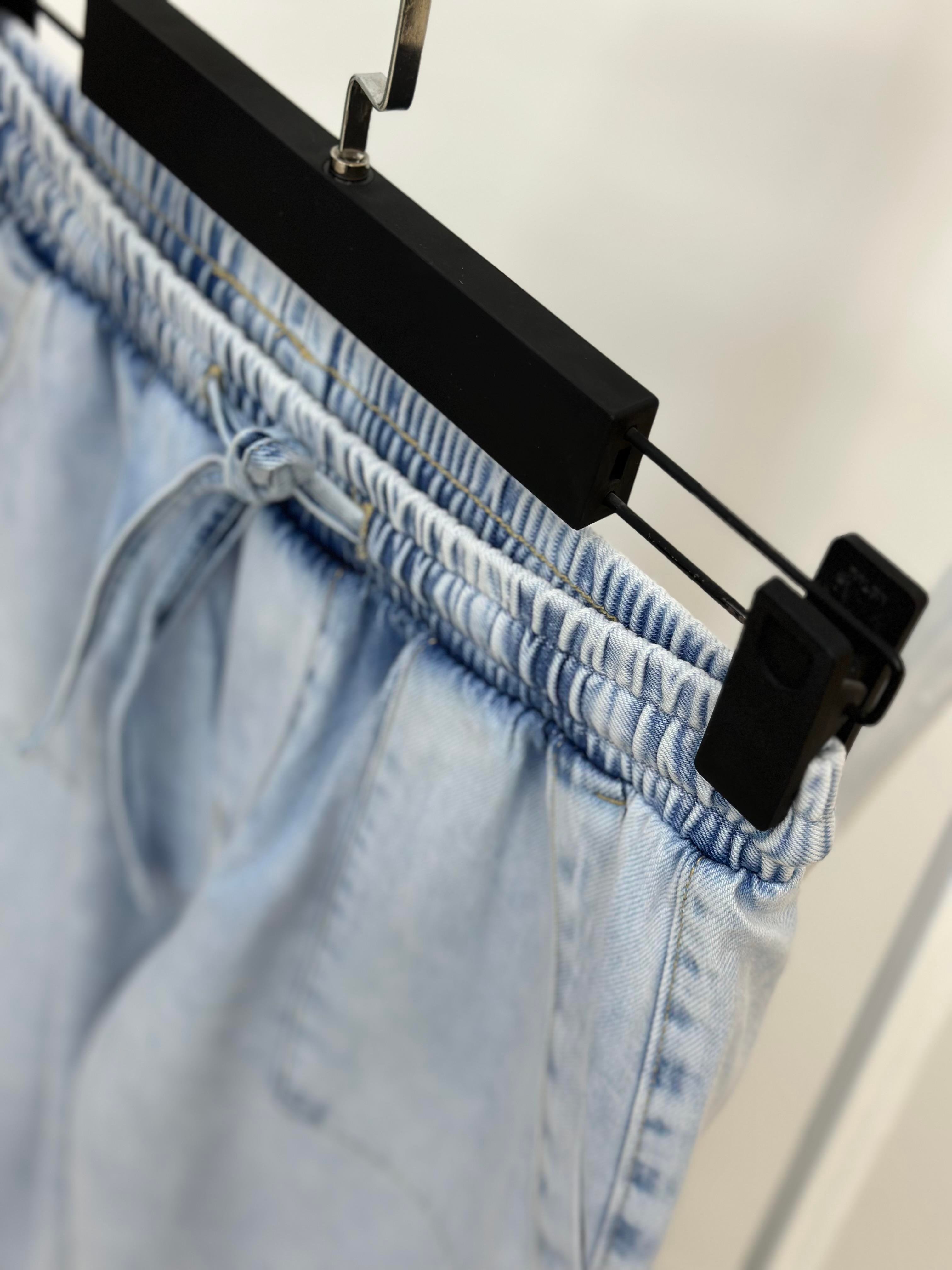 Yıkamalı Denim Kumaş Beli Lastikli Rahat Kalıp Jean