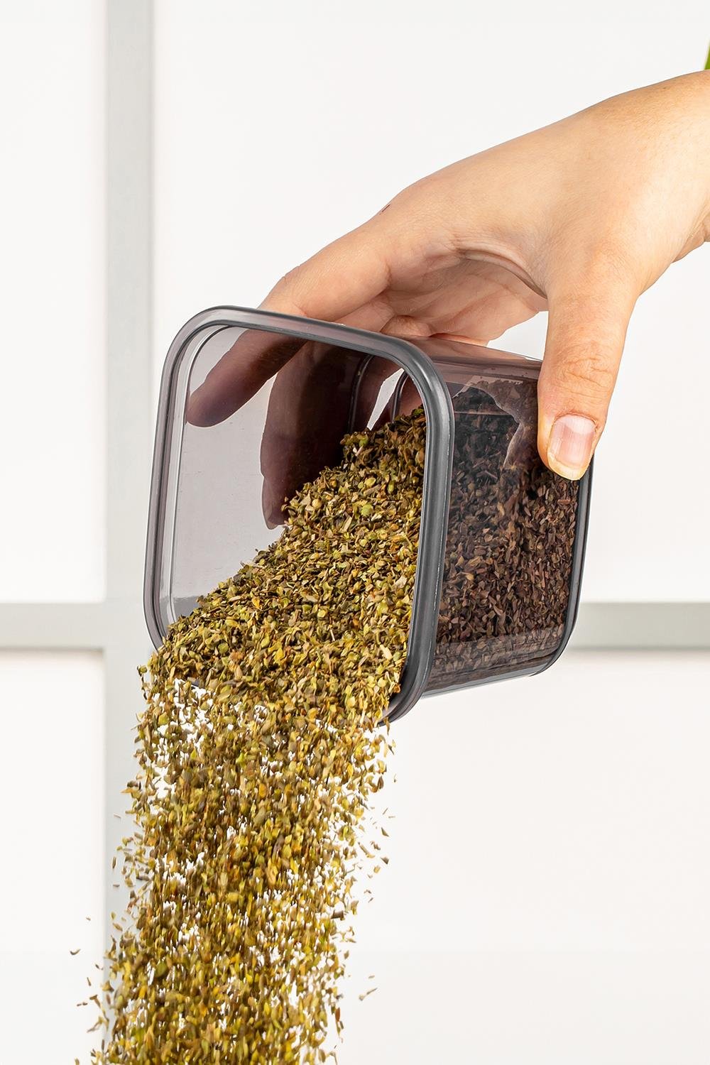 32'li Etiketli Kapaklı Kare Erzak Saklama Kabı Seti 8x(0,3 Lt-0,5 Lt-1,1 Lt-1,7 Lt) Baharatlık