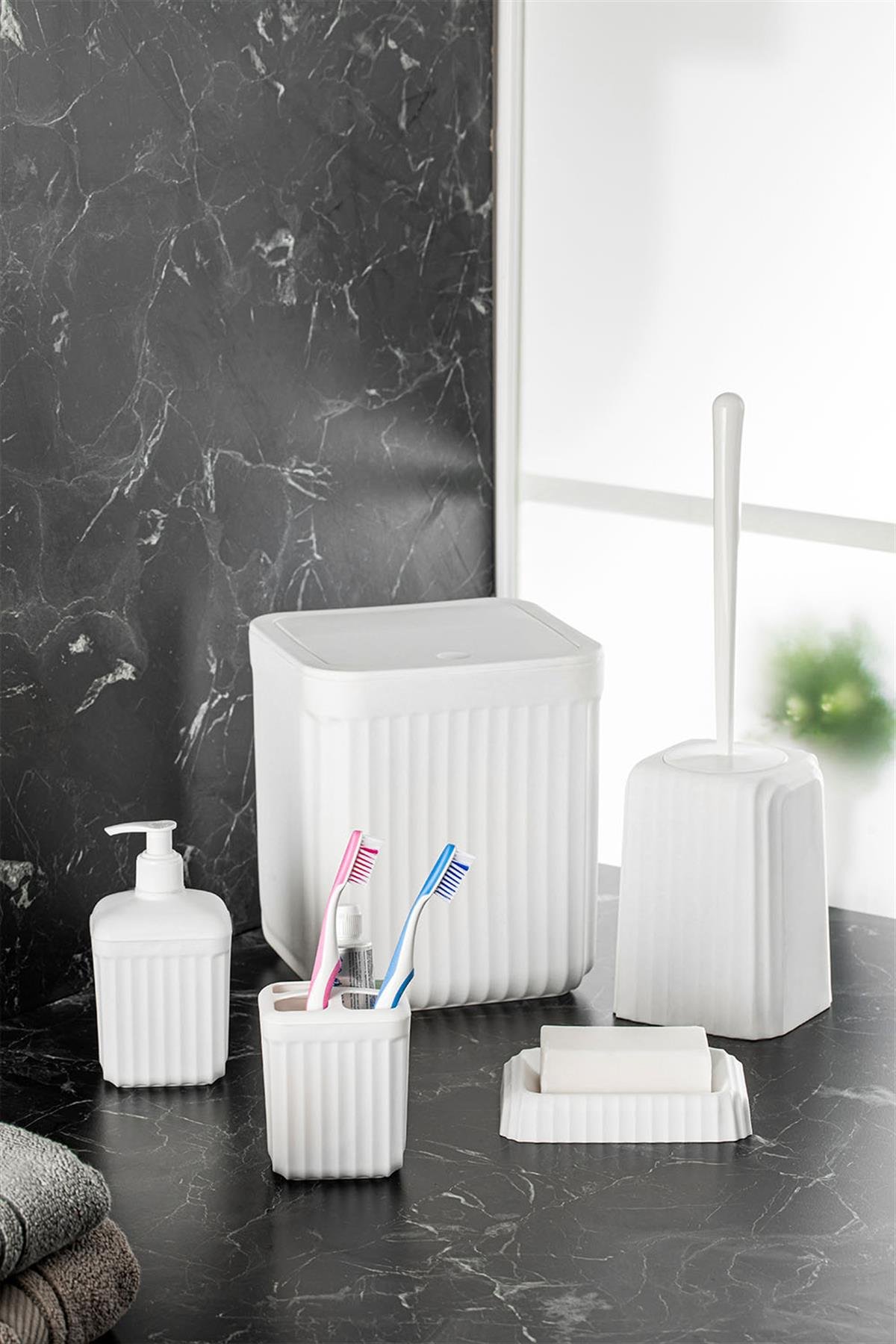 5 Parça Banyo Seti - Çöp Kovası Tuvalet Fırçası Sıvı Sabunluk Katı Sabunluk Diş Fırçalık Beyaz