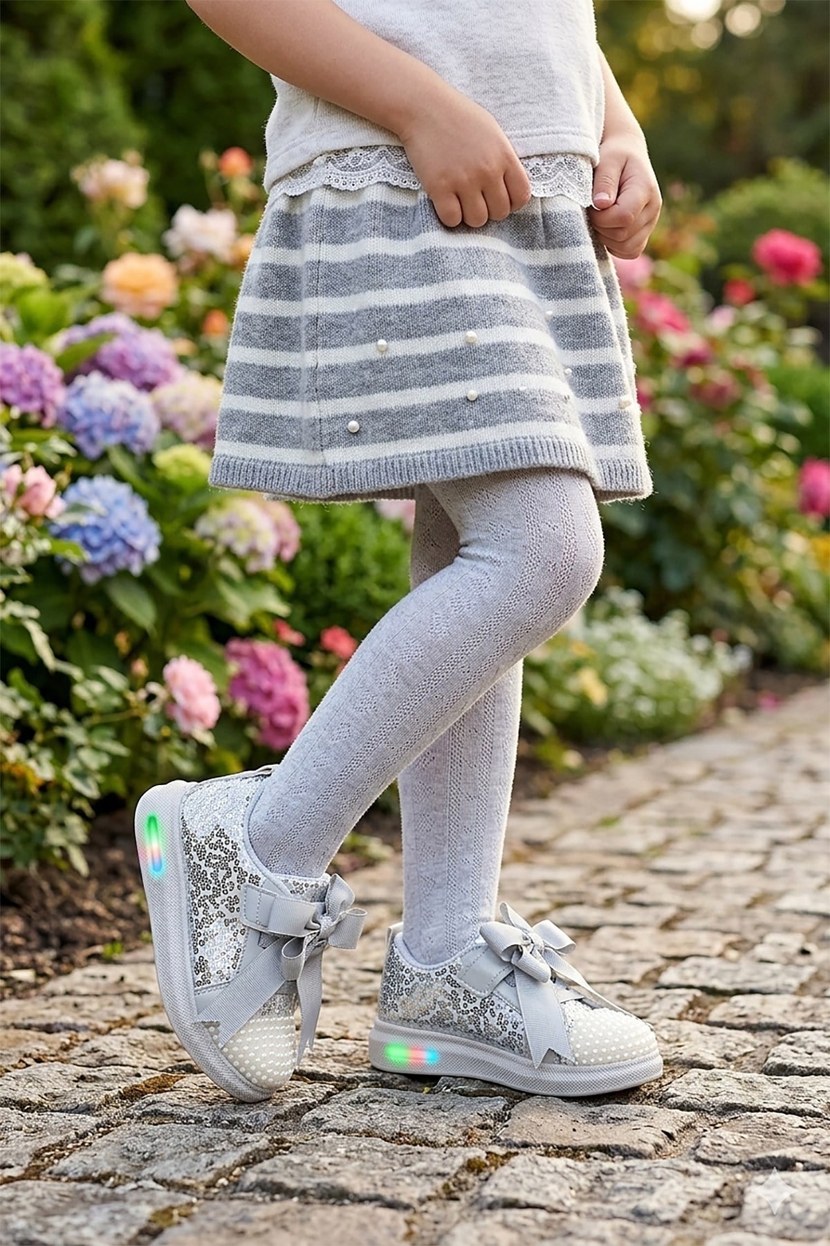 Janes Işıklı Cırtlı Fiyonk Kız Bebek Spor Ayakkabı Gümüş