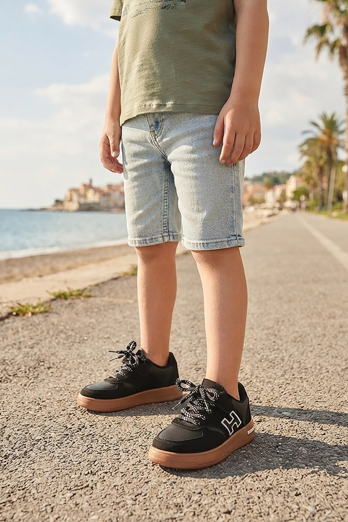 Lacer Bağcıklı Erkek Çocuk Spor Ayakkabı Siyah