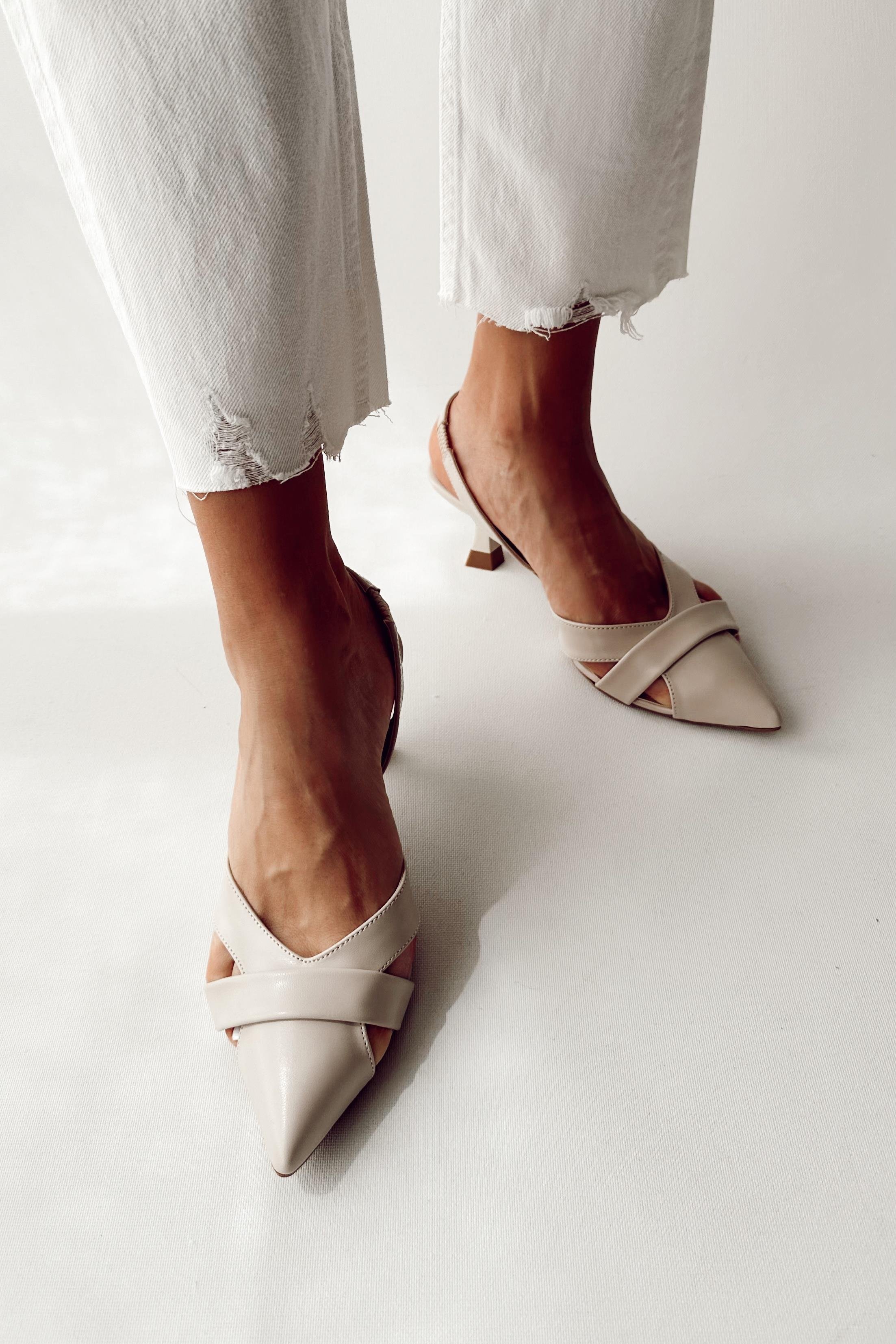 Carry Bej Topuklu Ayakkabı