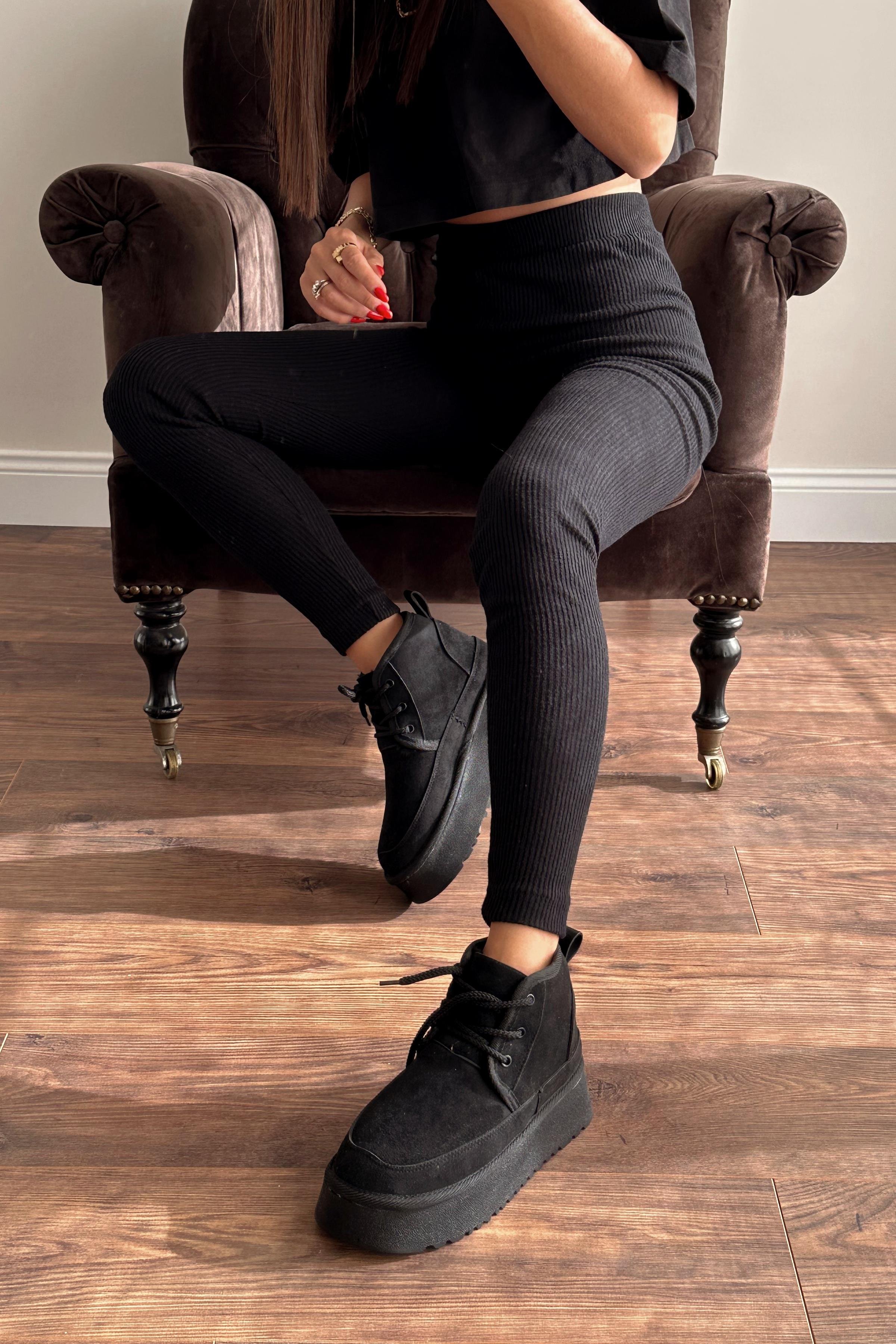 Fire Siyah Bağcıklı Bot