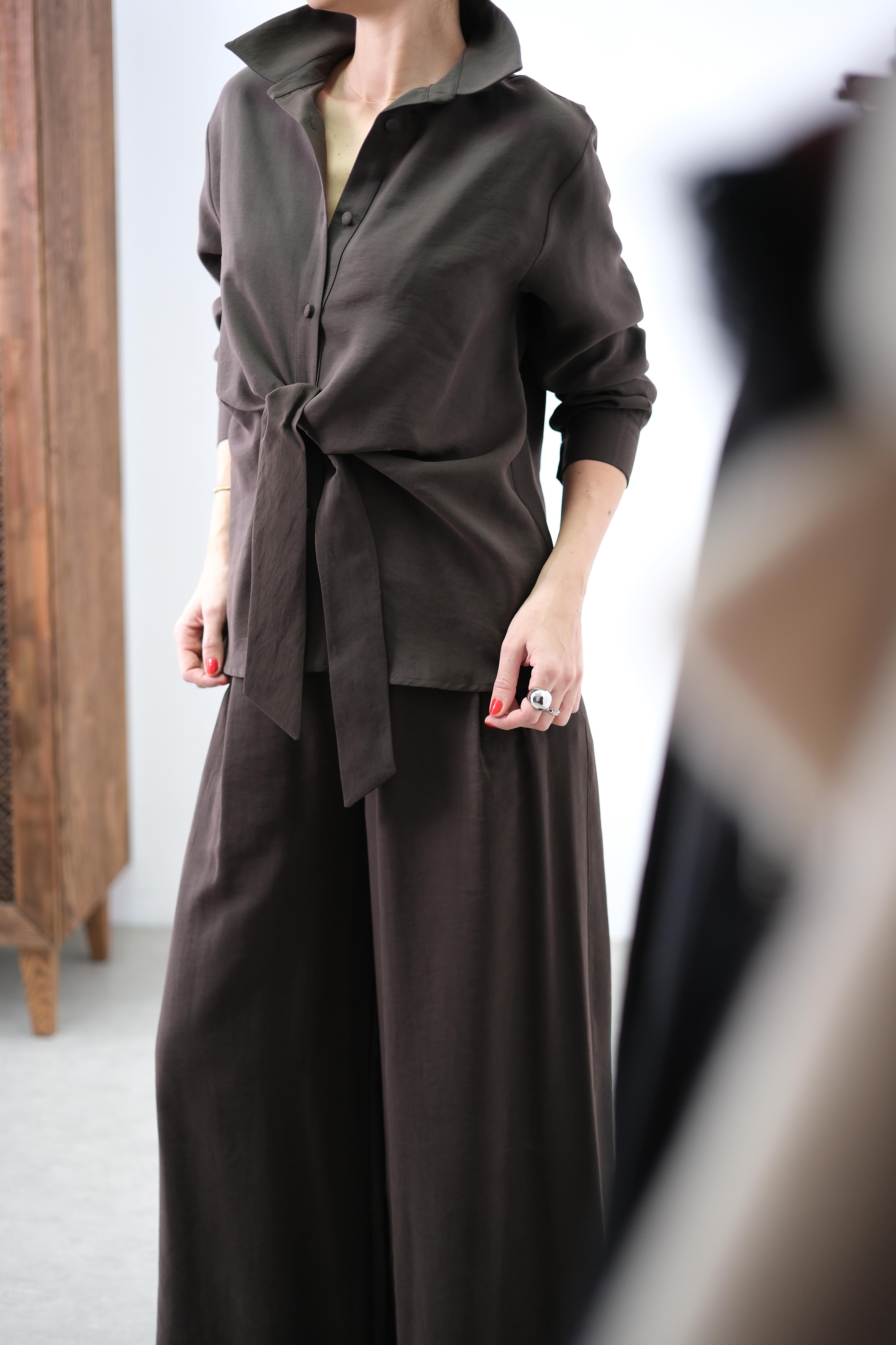 ANTİCA ÖN BAĞLAMALI KAHVE GÖMLEK