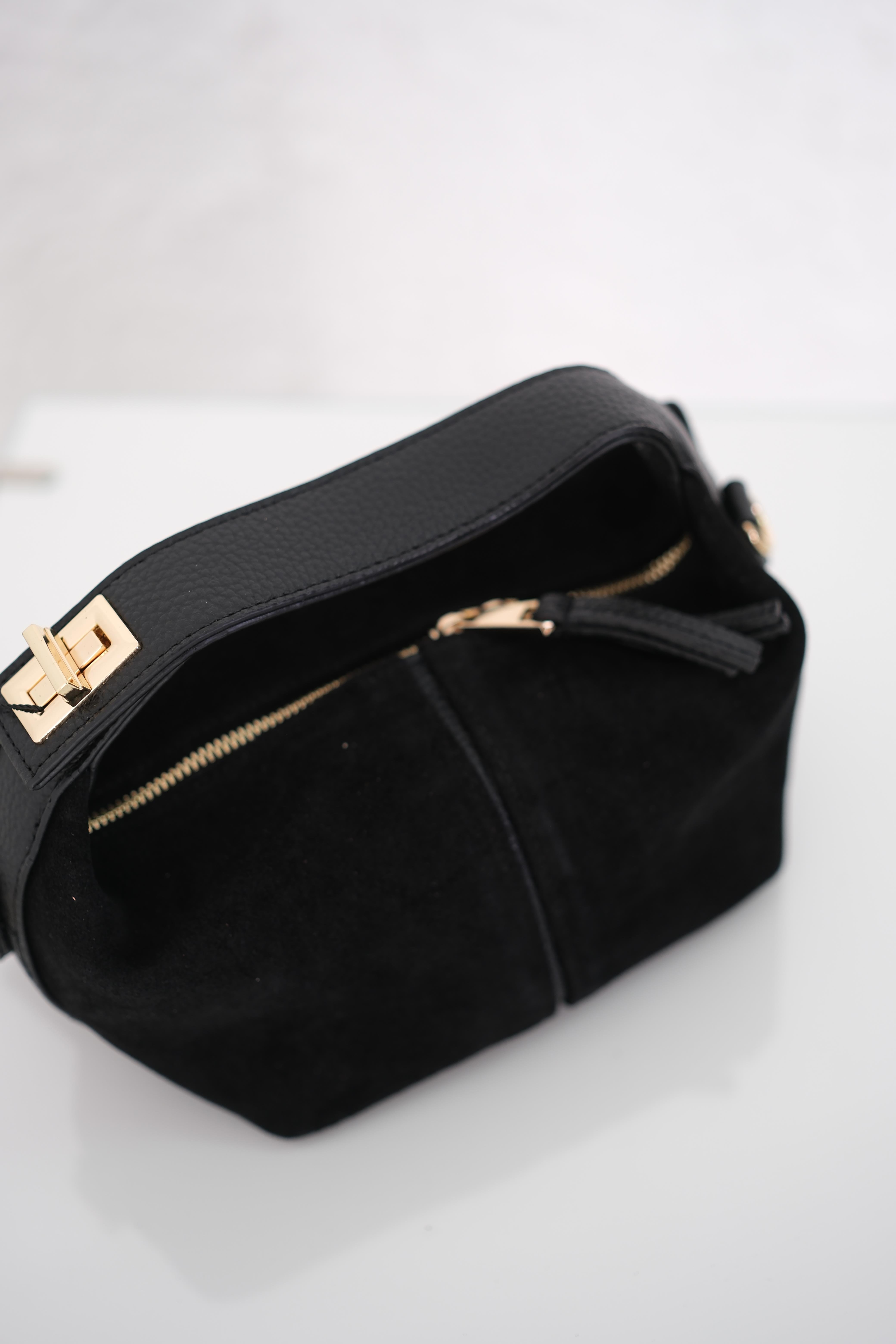 ARSEN SİYAH TASARIM ÇANTA