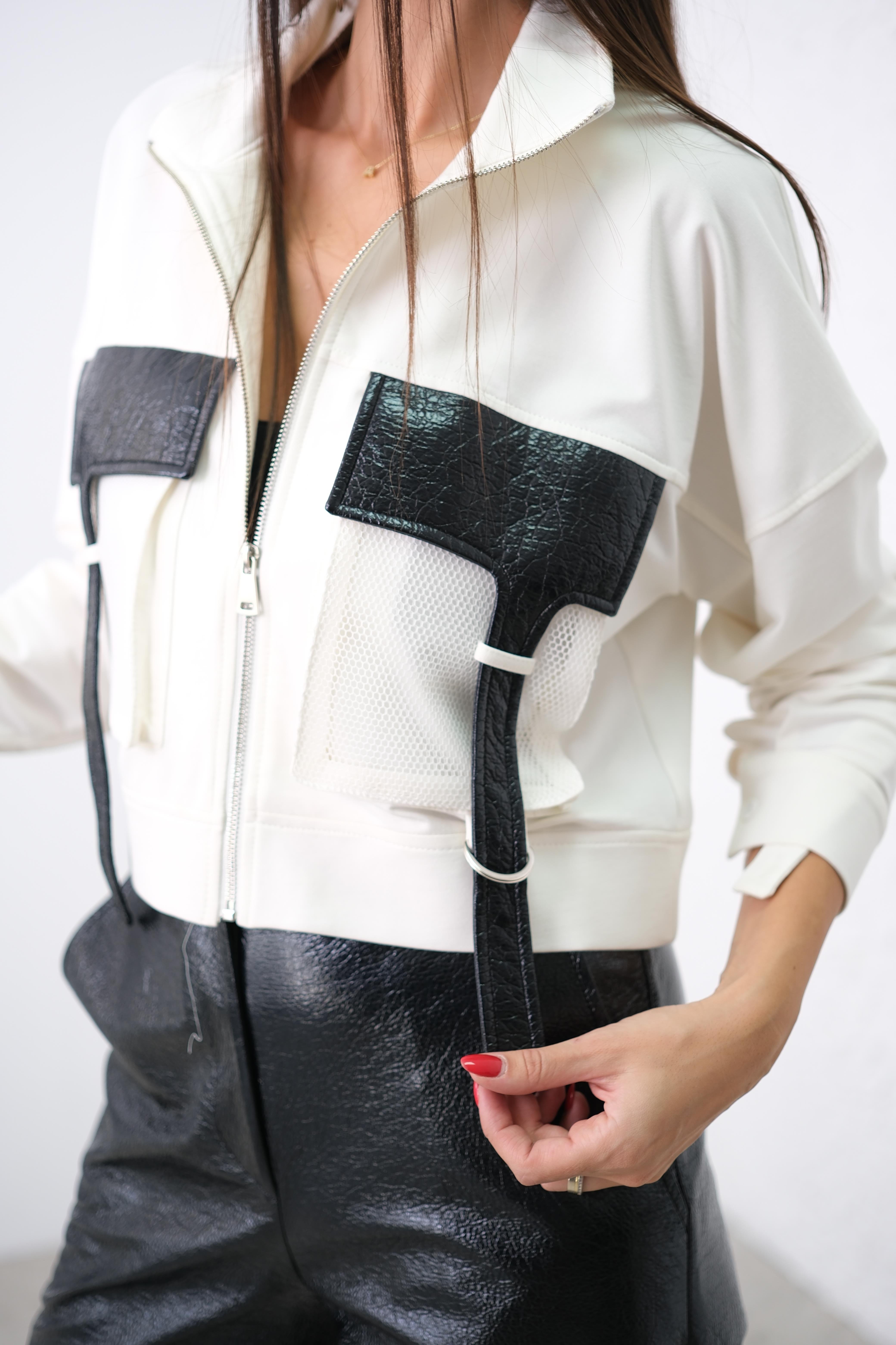 ATİNA CEP DETAYLI BEYAZ CEKET