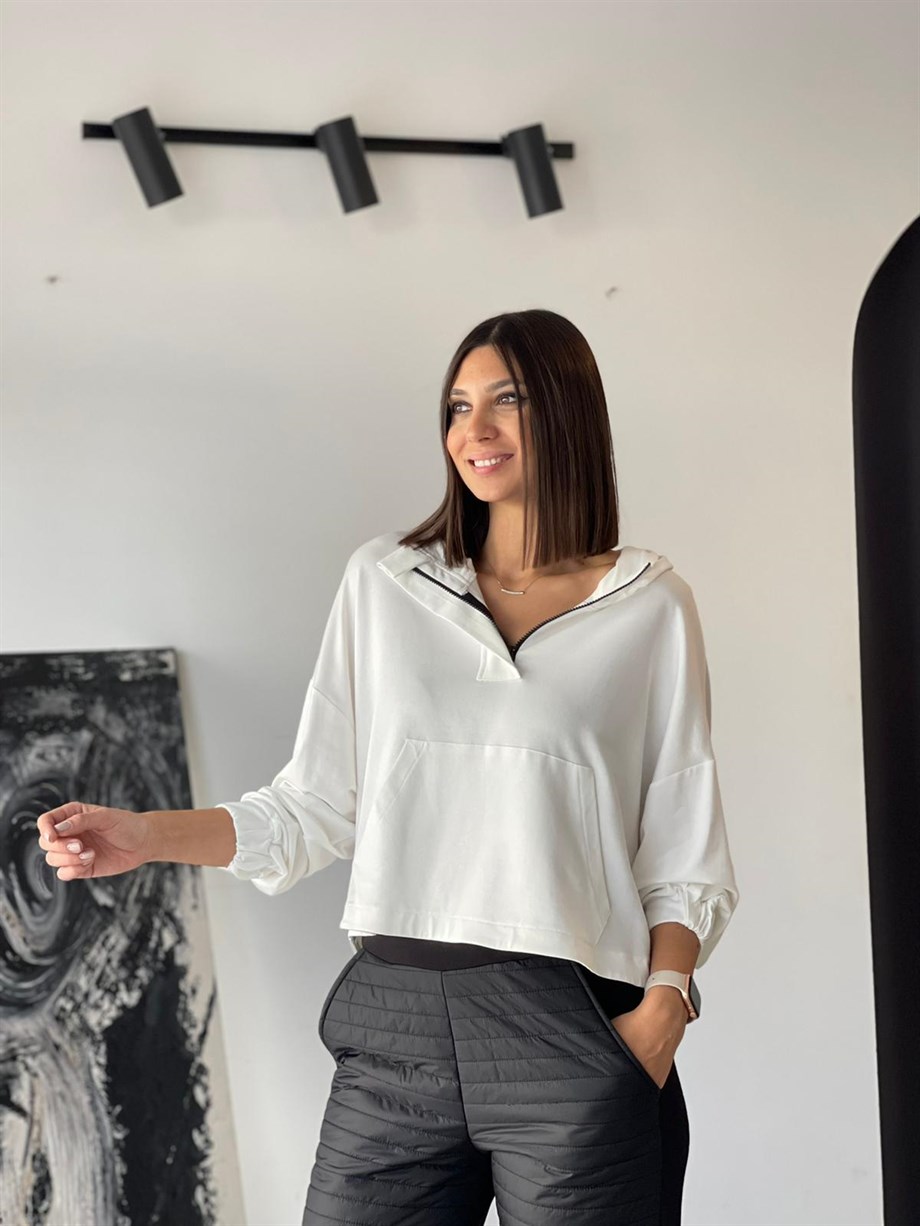 BARGİNA BEYAZ KAPÜŞONLU SWEATSHIRT