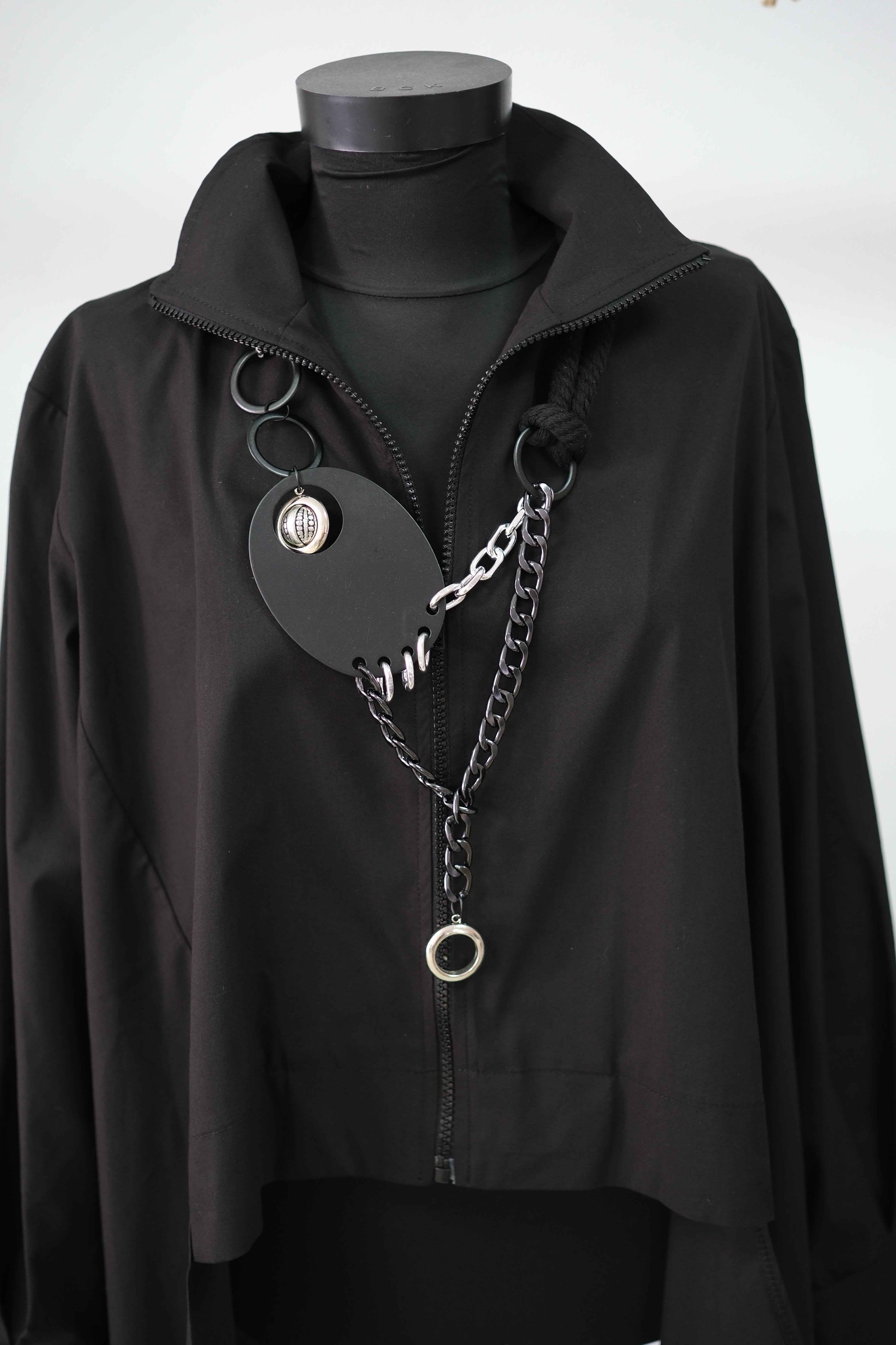 CEA SİYAH PLAKA DETAYLI KOLYE