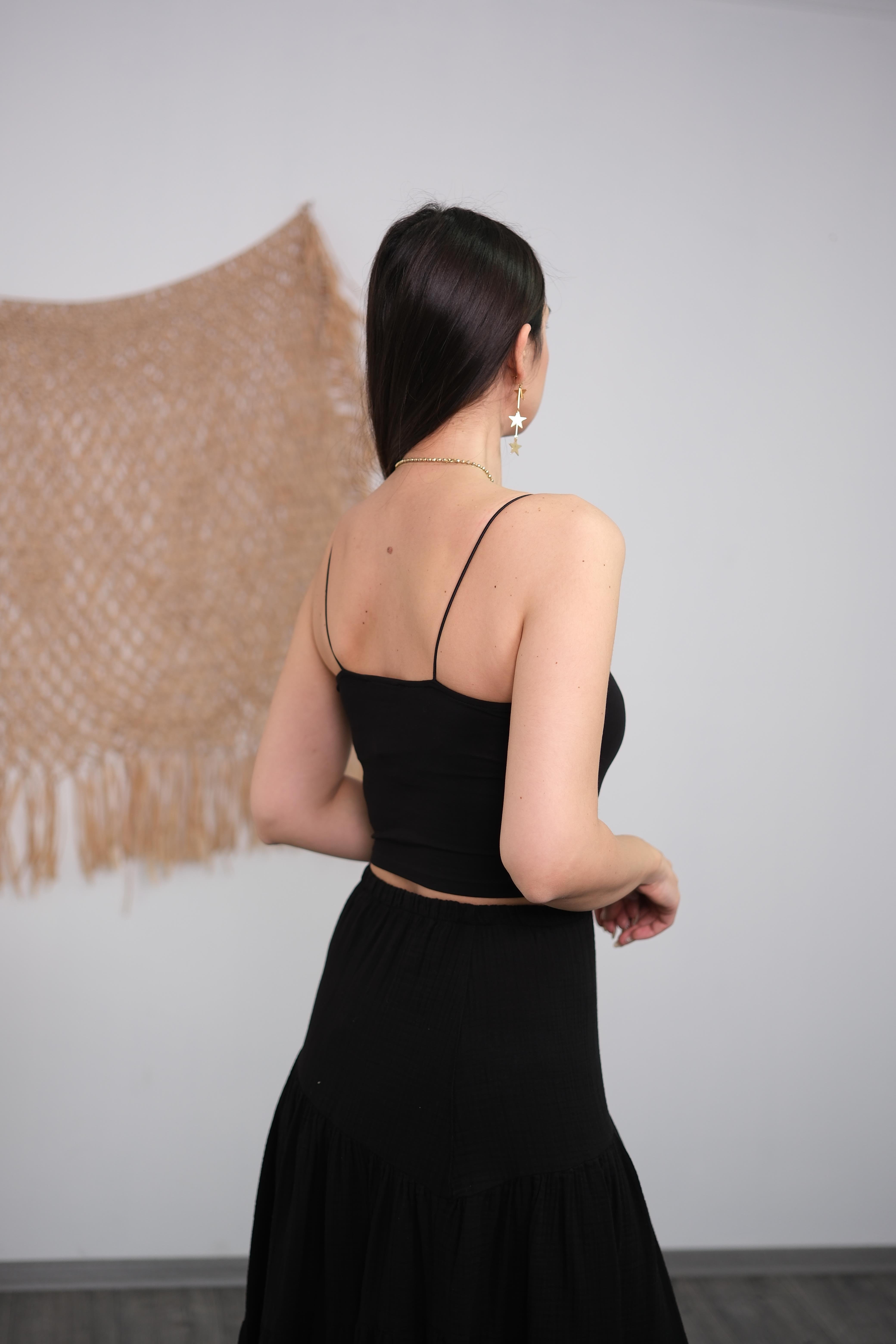 COLE İP ASKILI SİYAH BLUZ