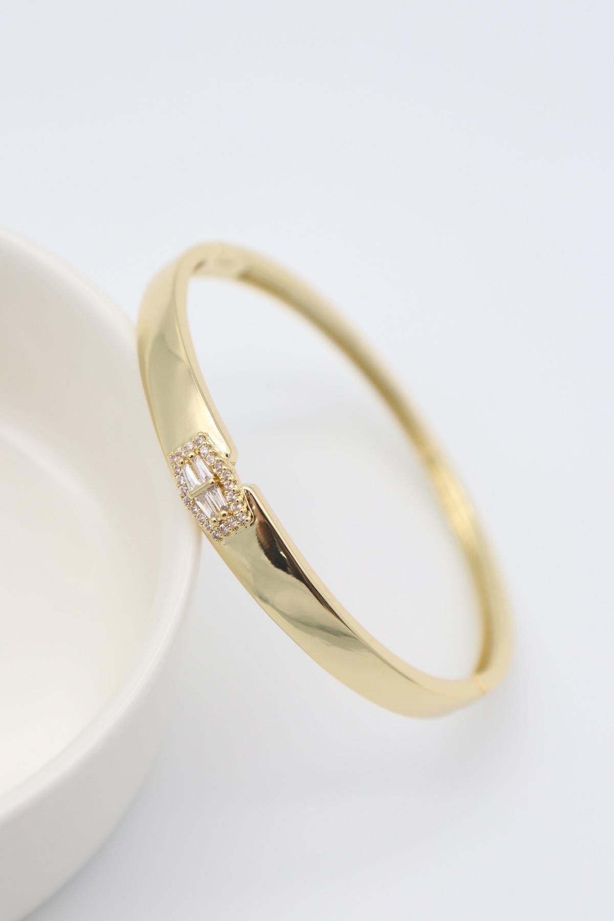 ELA ORTASI ZİRKON TAŞ KELEPÇE