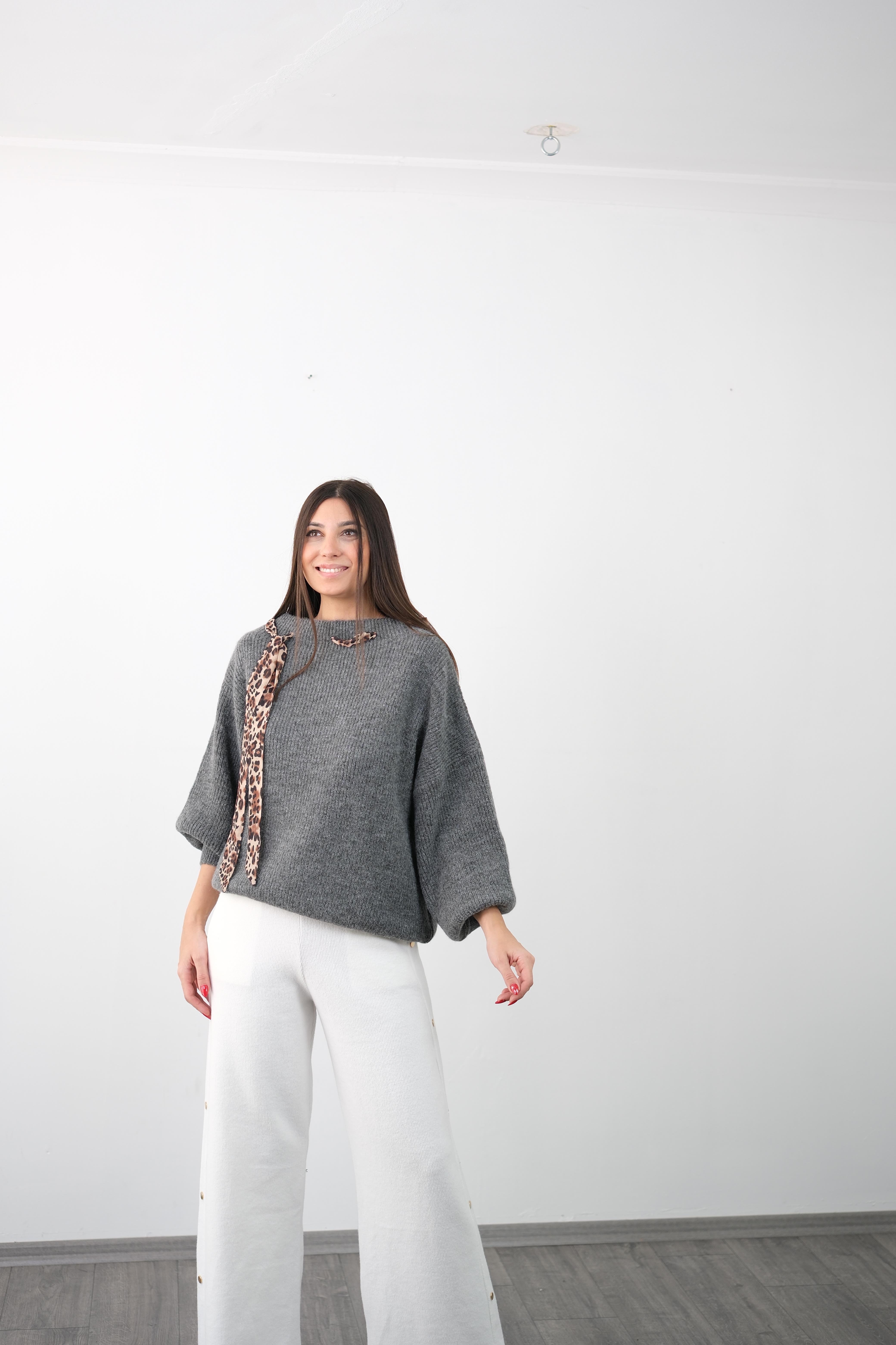 FULLY LEOPAR DETAYLI GRİ KAZAK