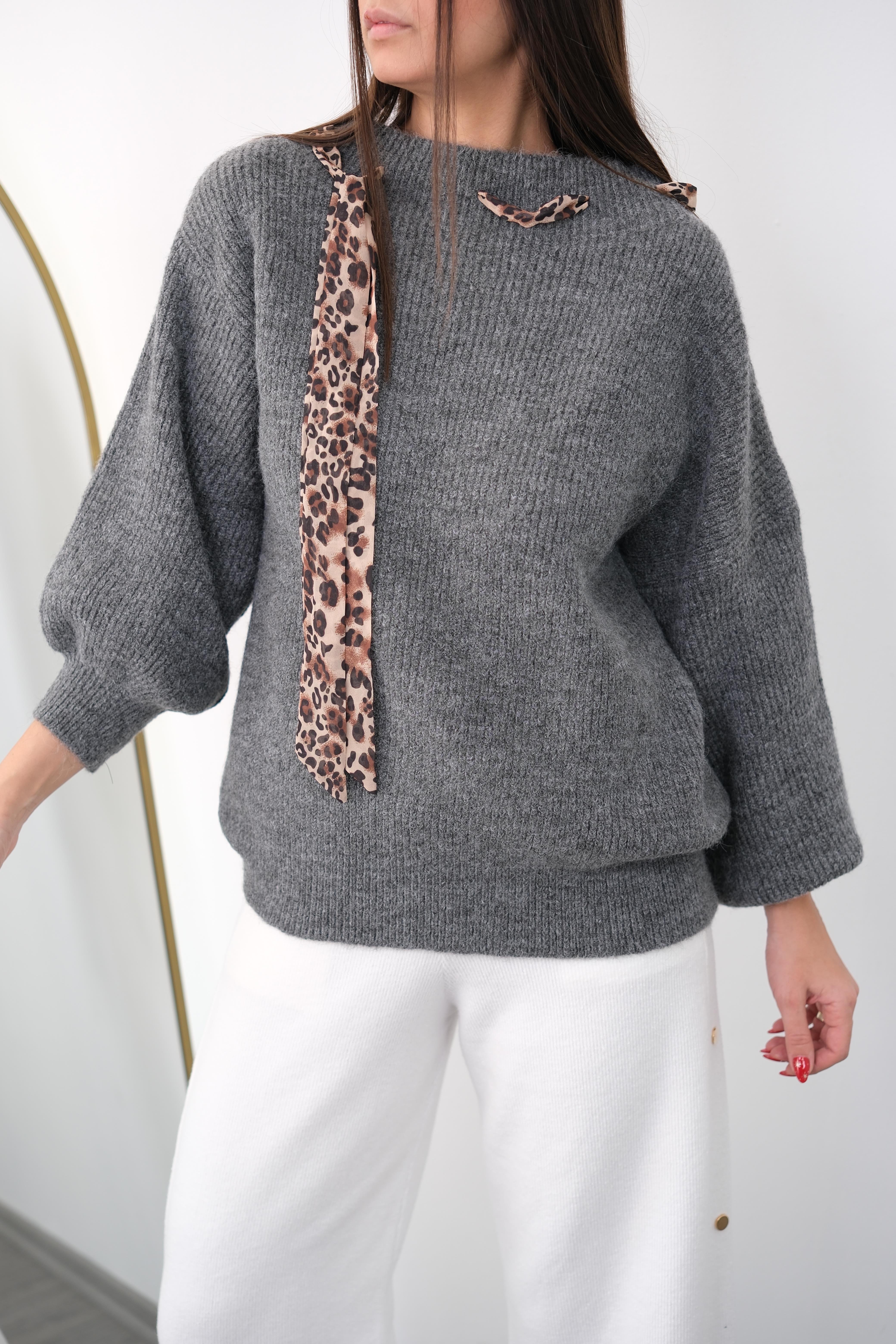 FULLY LEOPAR DETAYLI GRİ KAZAK