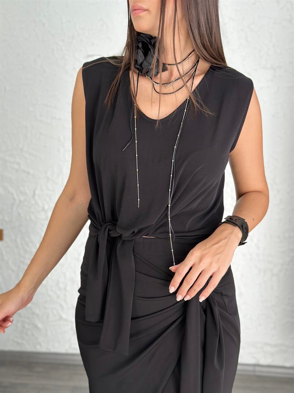 GÜL GÜMÜŞ DETAYLI ZİNCİR KOLYE
