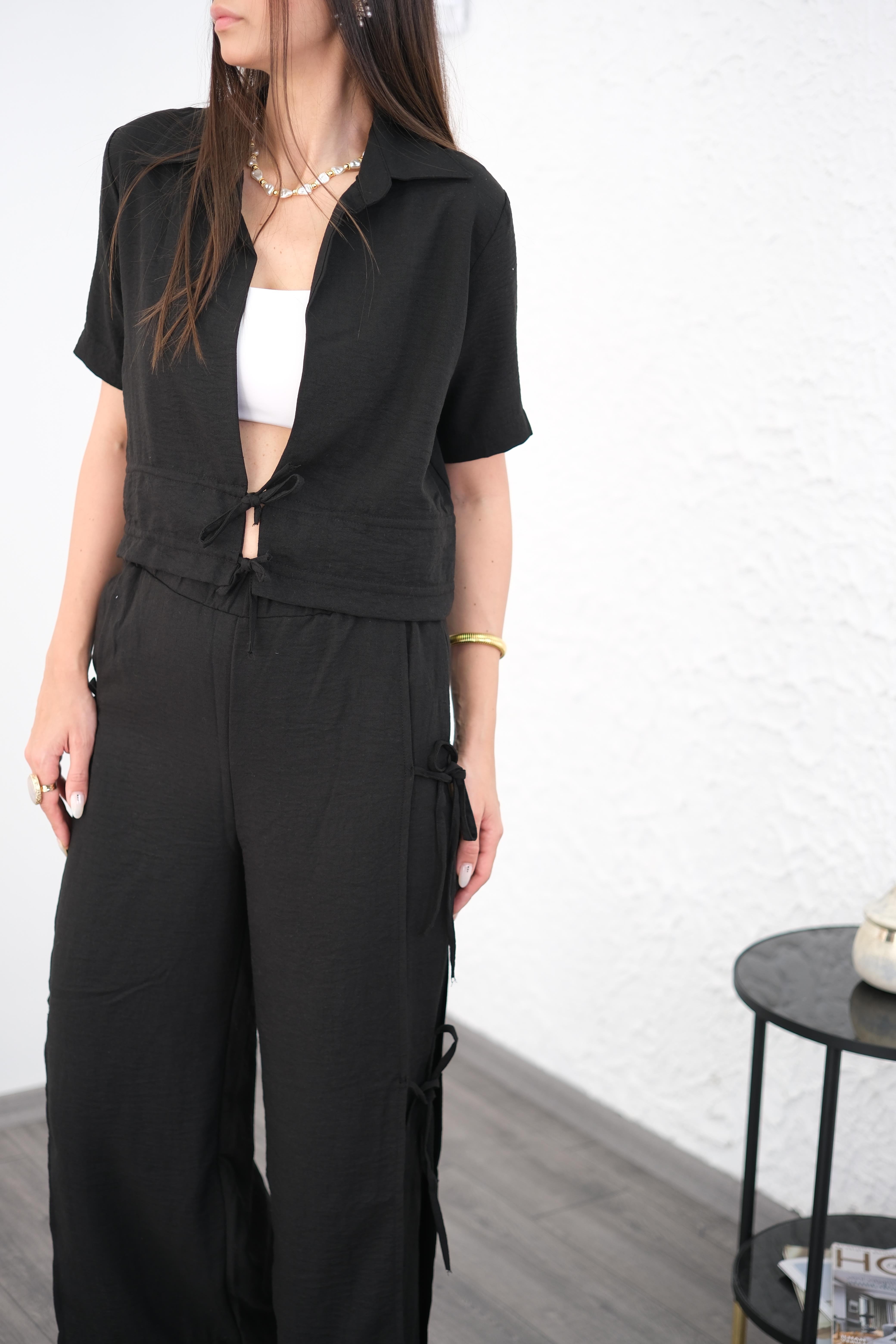 HENA SİYAH BAĞLAMALI GÖMLEK