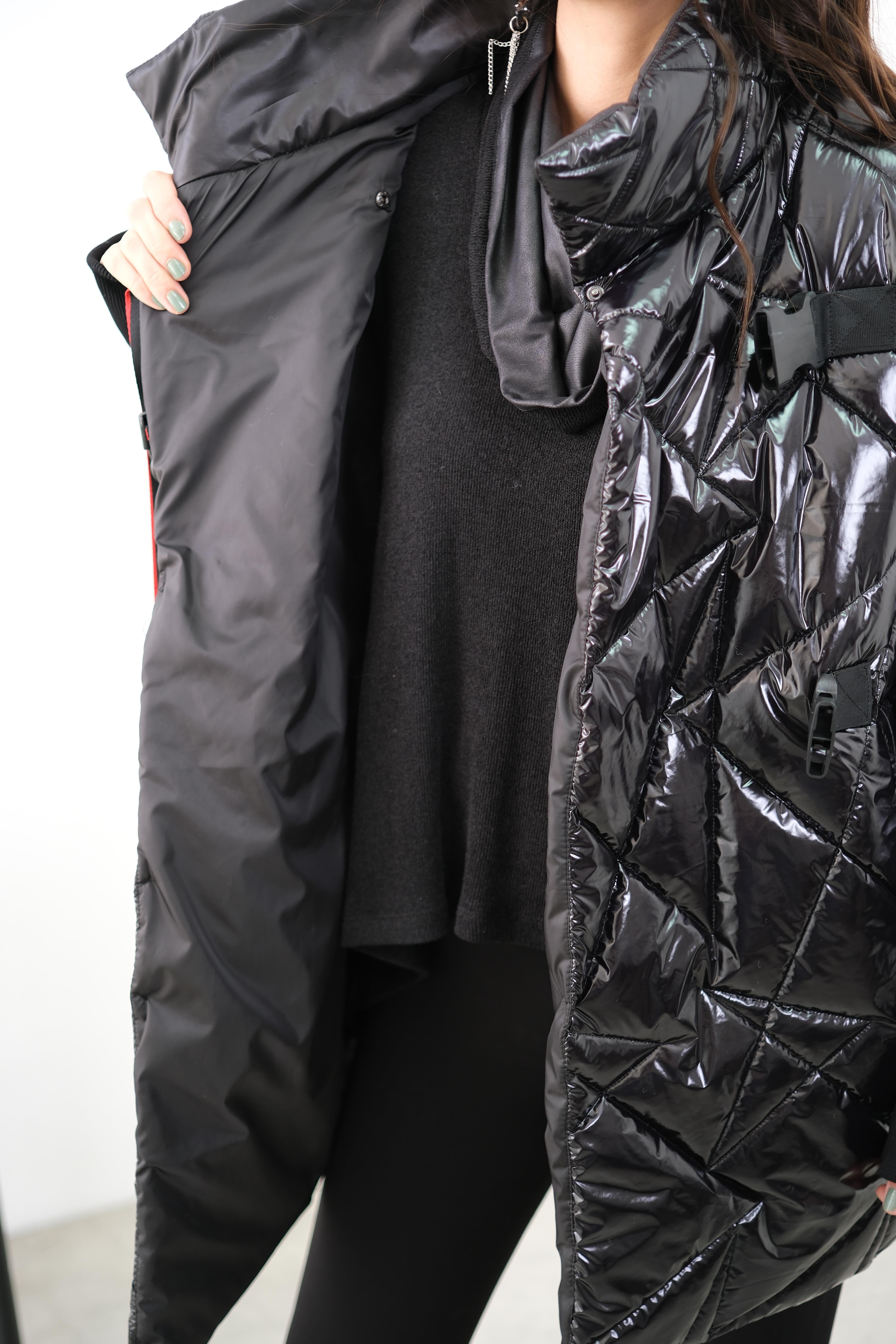 İNSY SİYAH TASARIM MONT