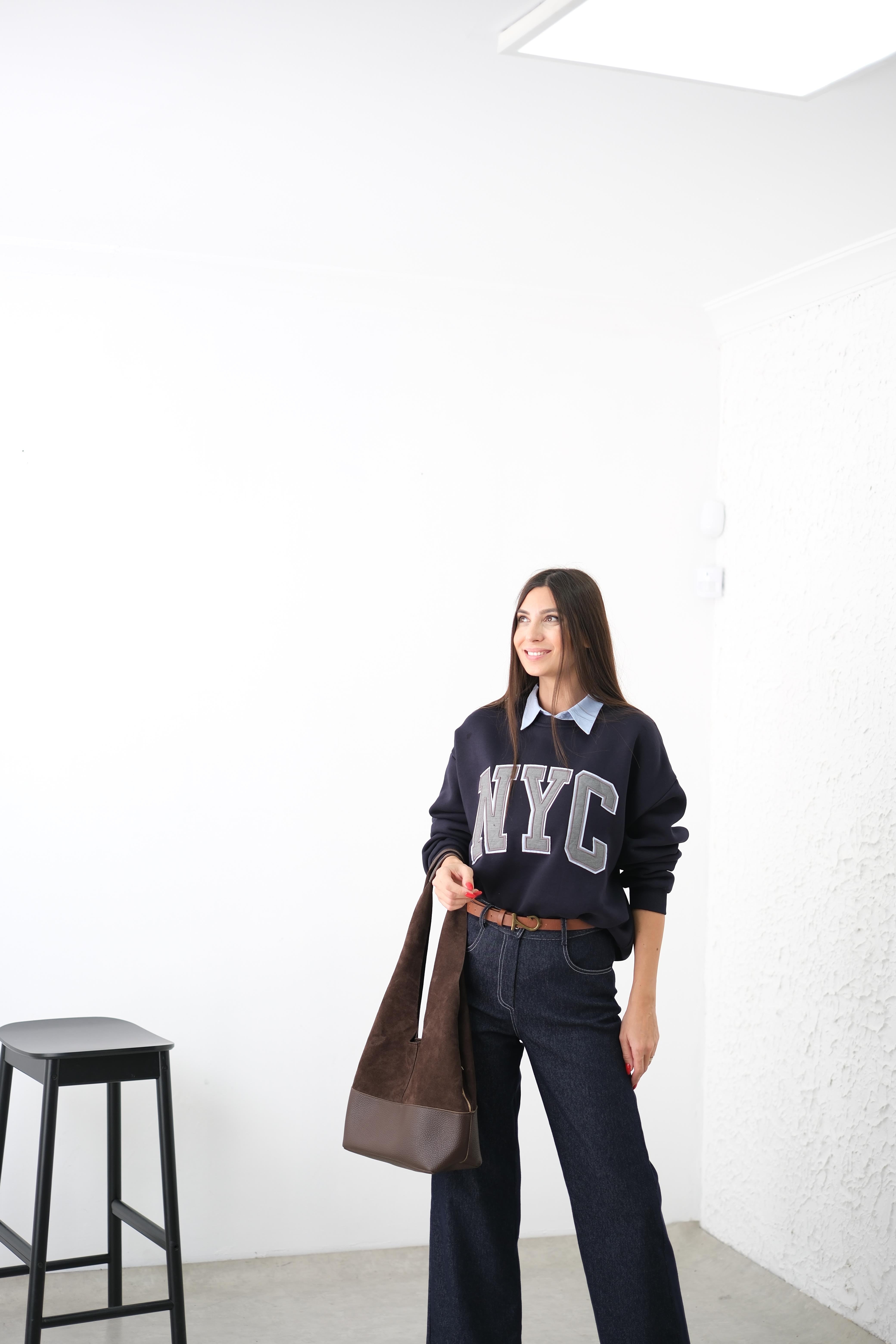İRA YAKA DETAYLI LACİVERT SWEAT