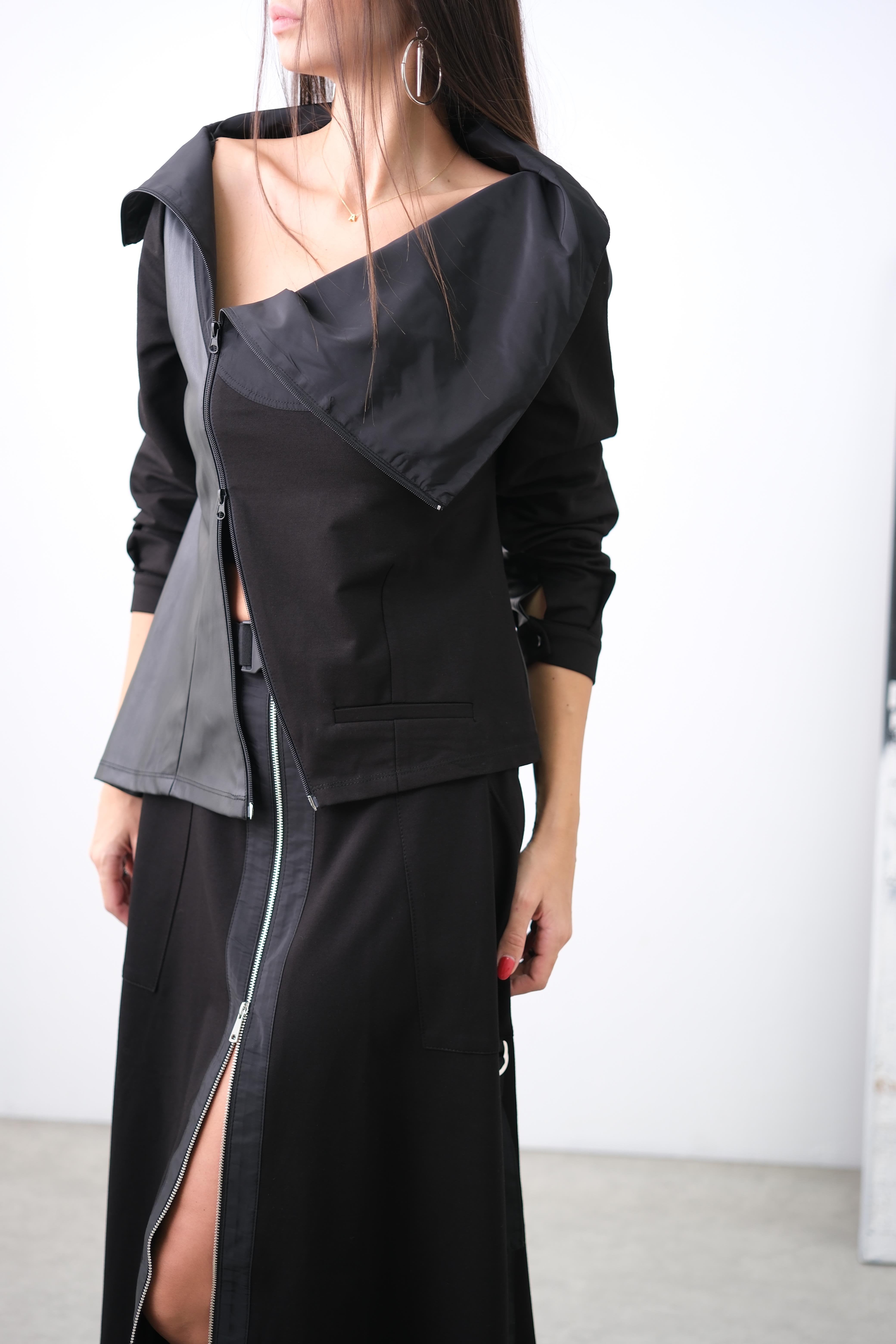 KAVALA SİYAH TASARIM CEKET