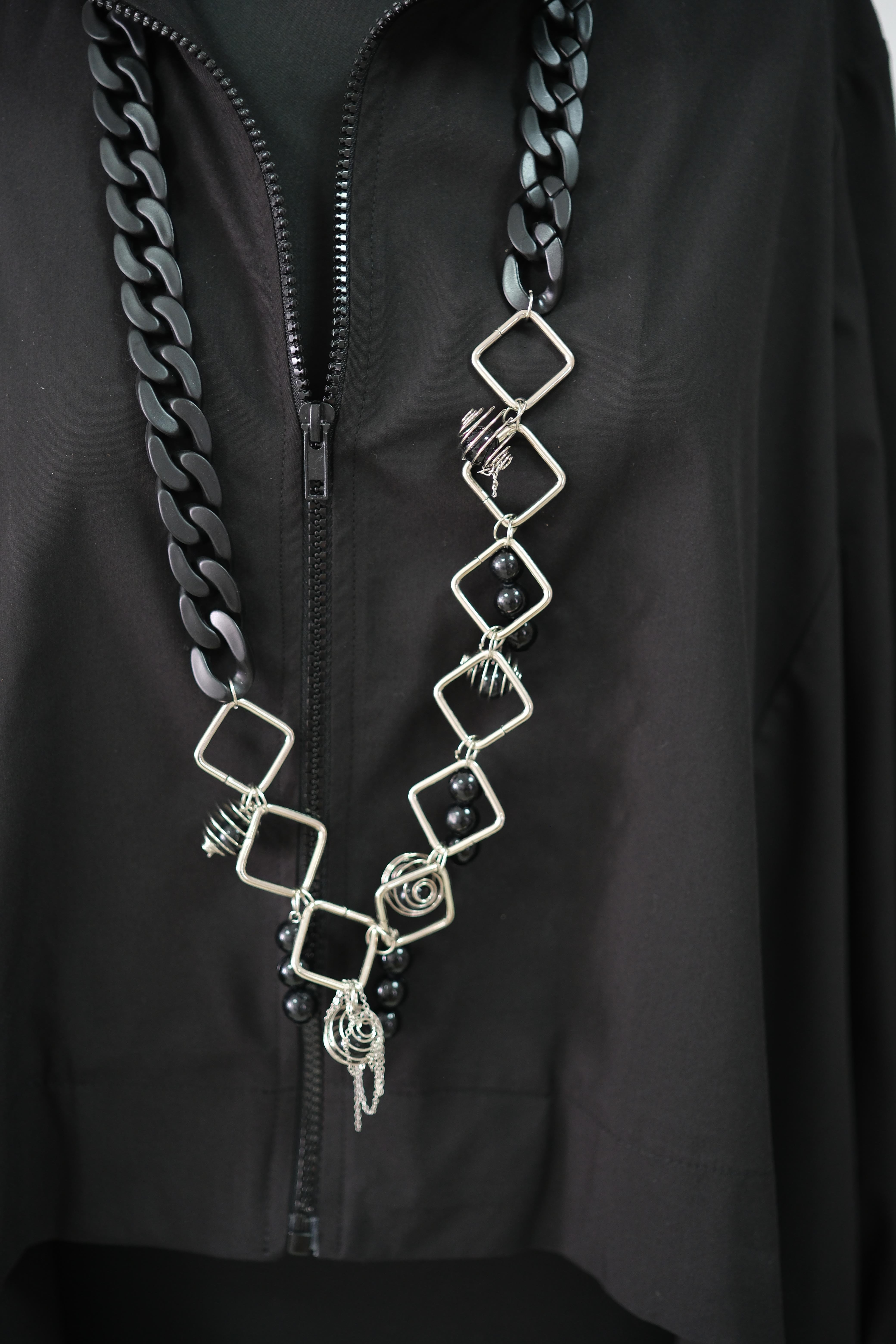 KİA SİYAH ZİNCİR KOLYE