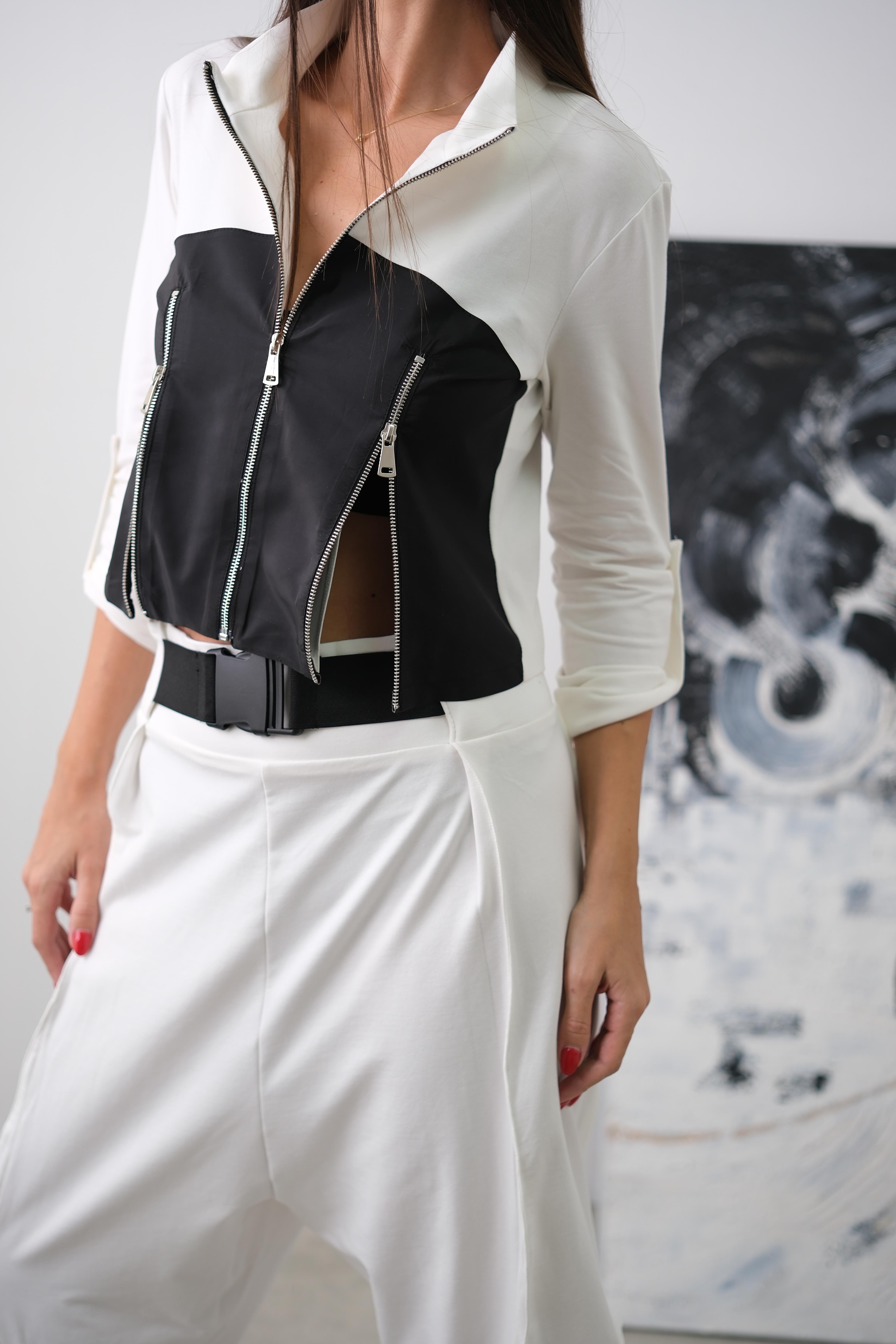 LAMU FERMUAR DETAYLI BEYAZ CEKET