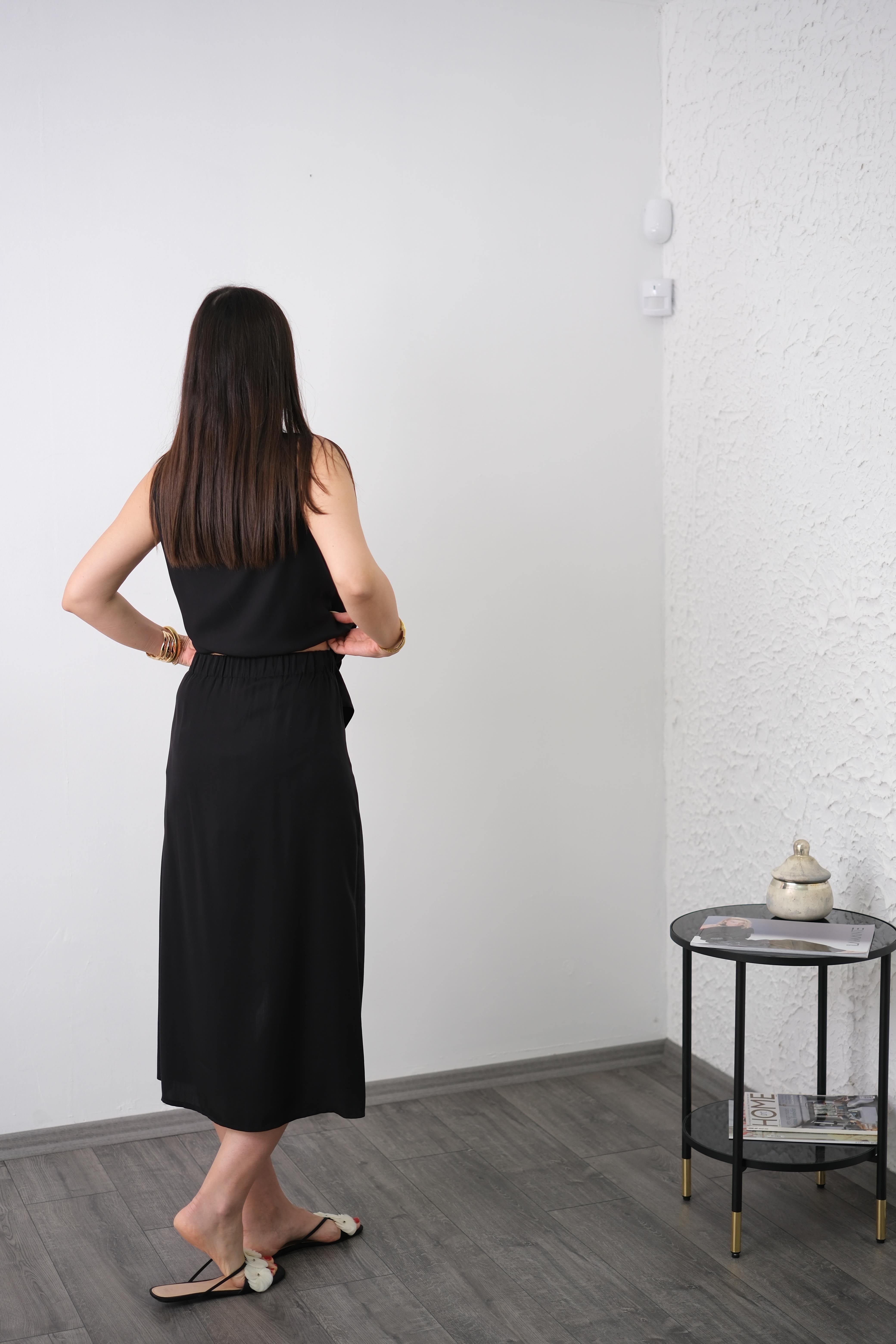 LARİ SİYAH ANVELOP ETEK