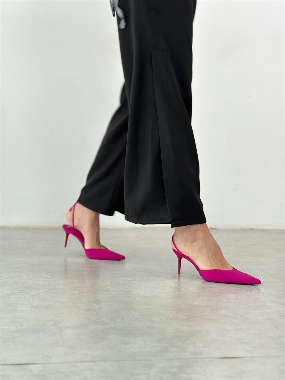 LOGONA YIRTMAÇLI SİYAH PANTOLON