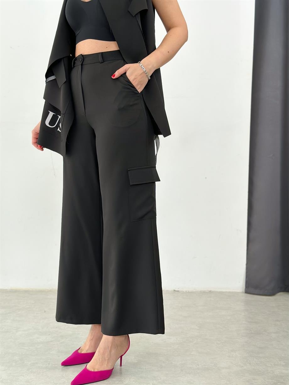 LOGONA YIRTMAÇLI SİYAH PANTOLON
