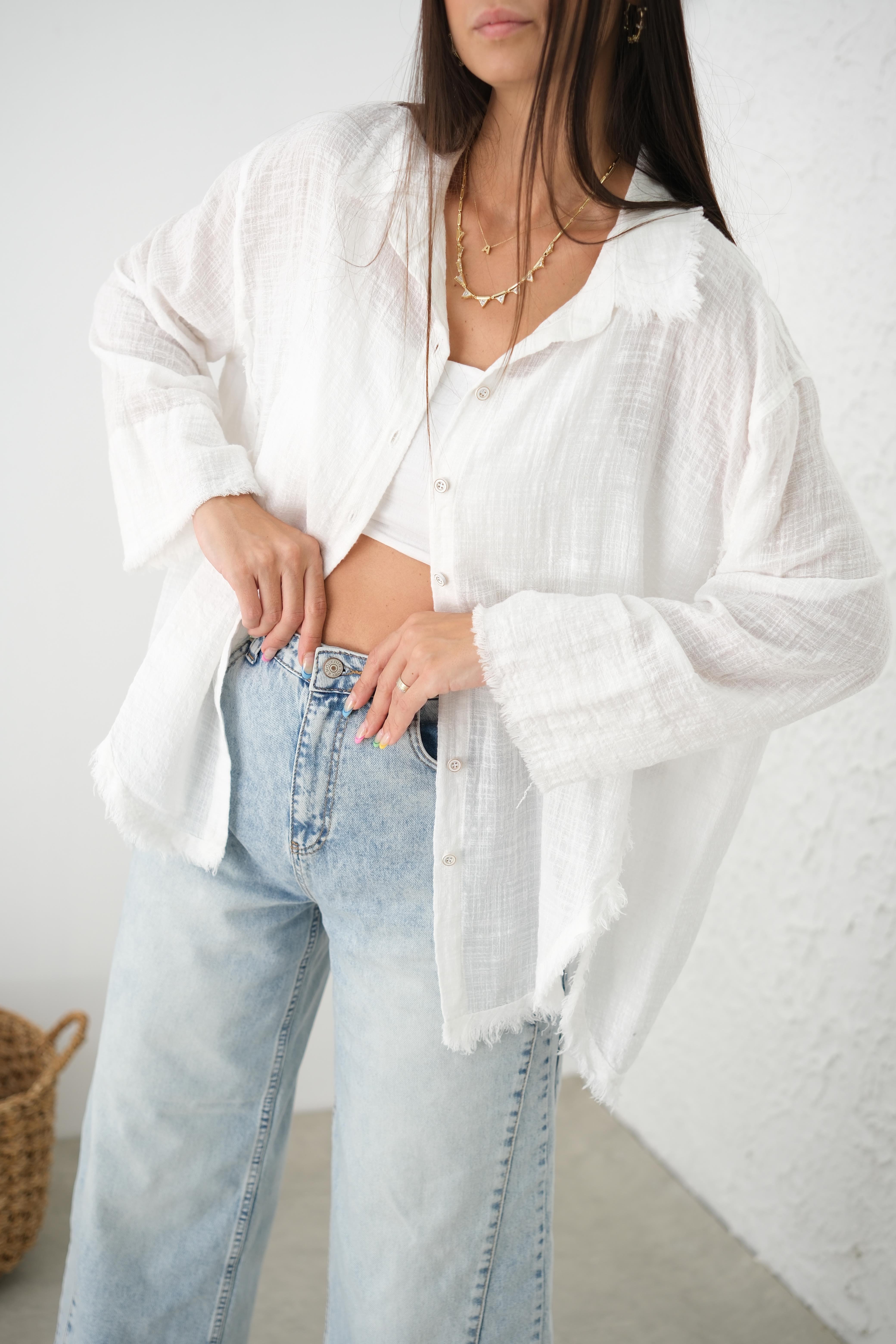 LORNA BEYAZ TASARIM PÜSKÜL GÖMLEK