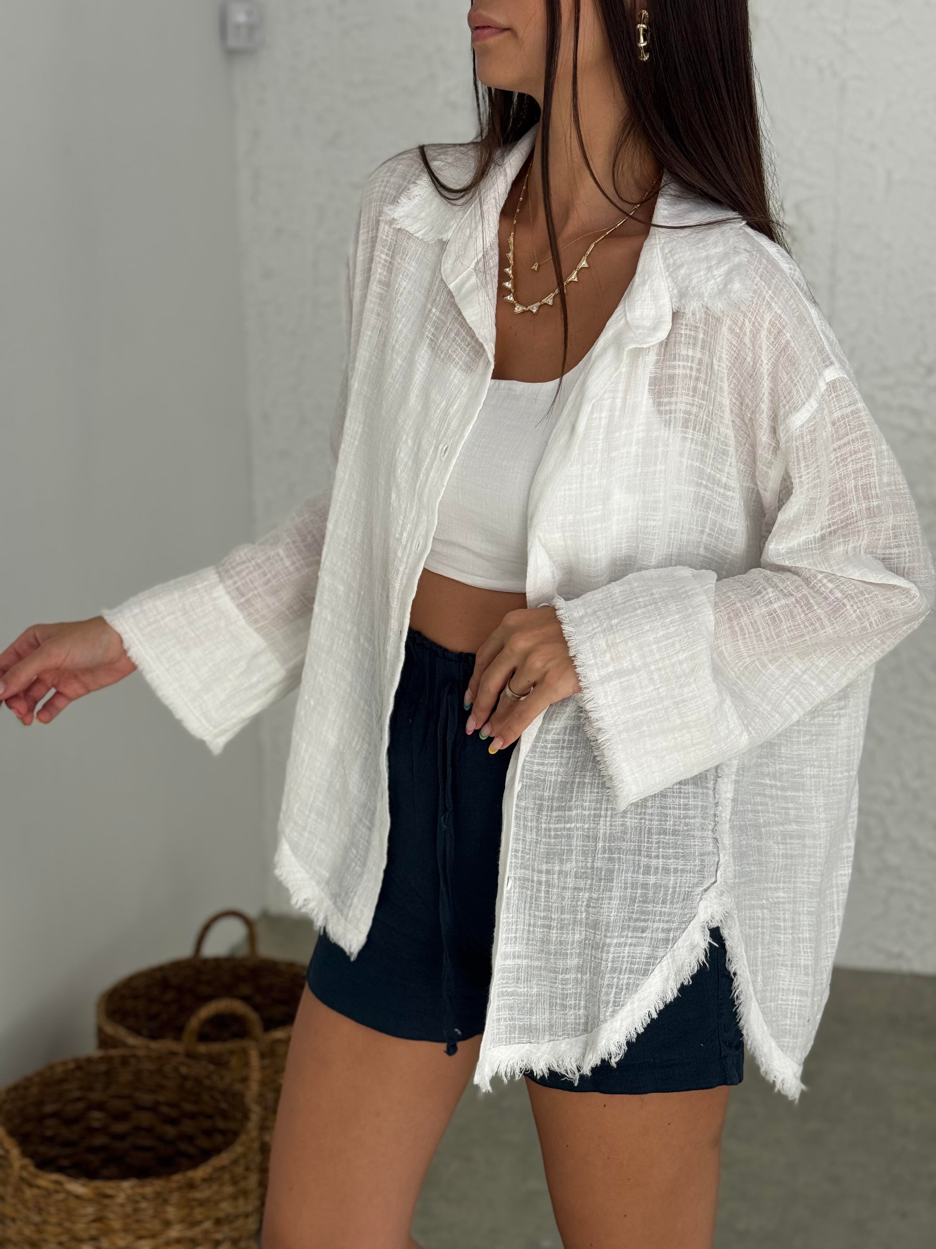 LORNA BEYAZ TASARIM PÜSKÜL GÖMLEK