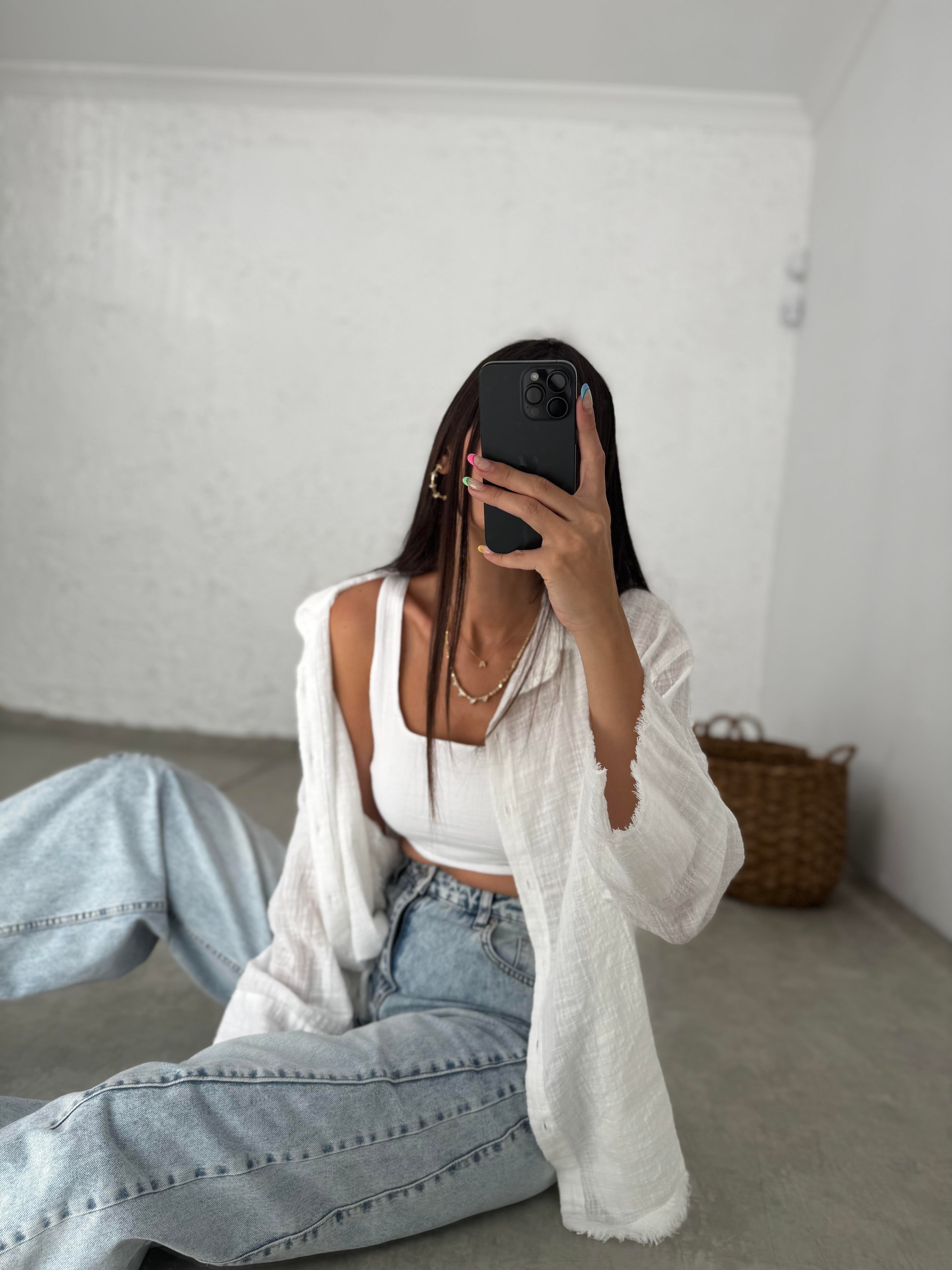 LORNA BEYAZ TASARIM PÜSKÜL GÖMLEK