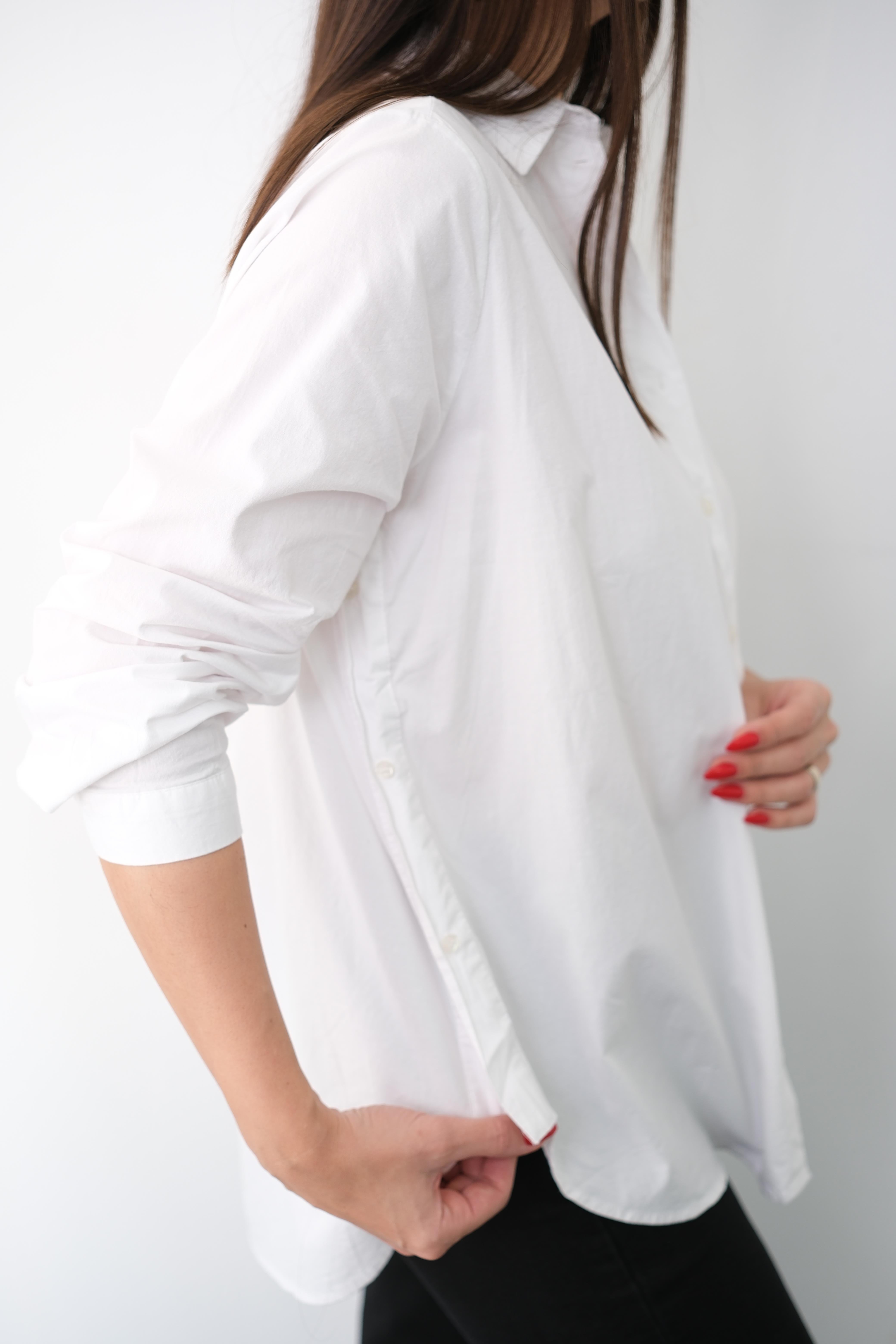 MİRA YAN DÜĞMELİ BEYAZ GÖMLEK