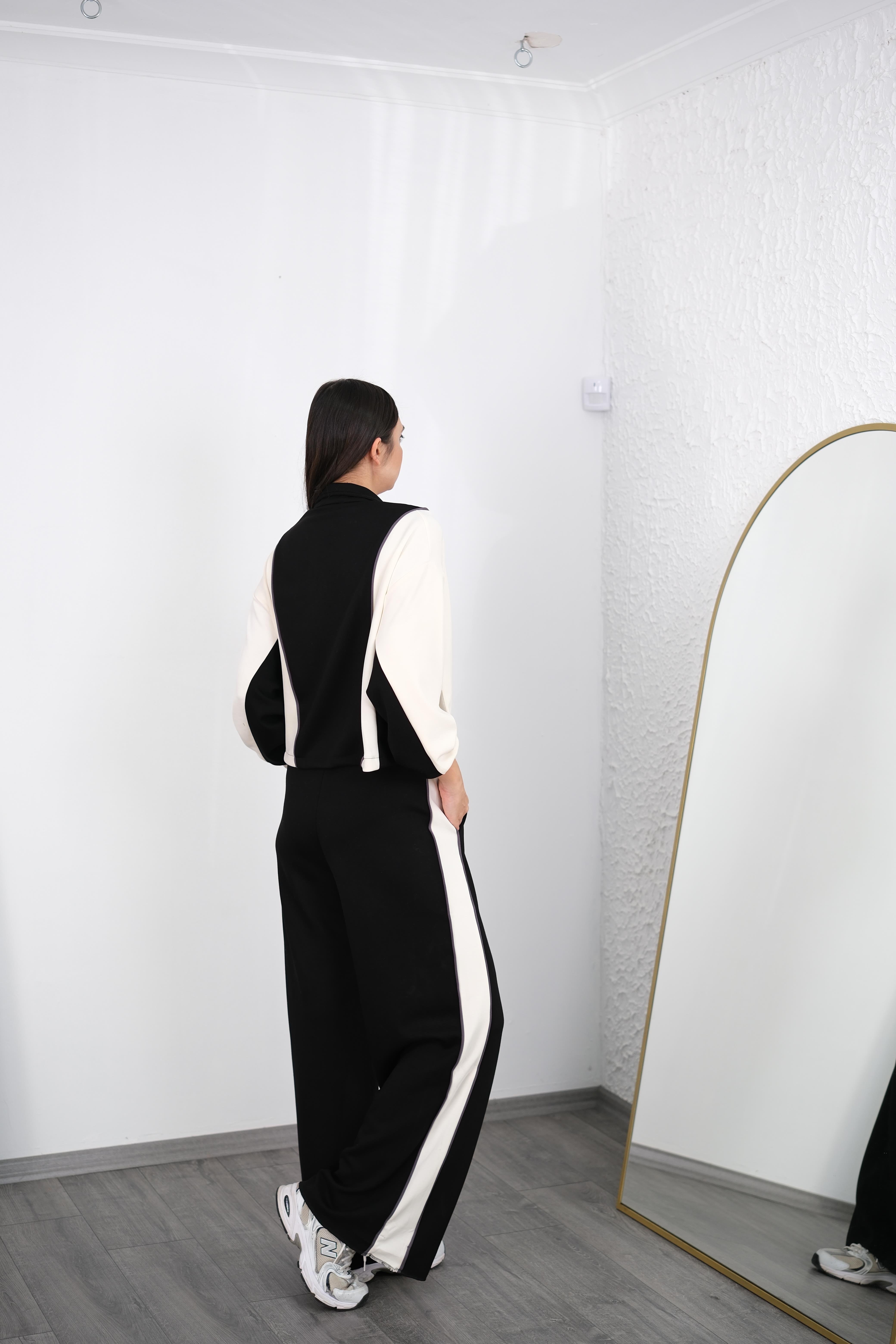 MURRY SİYAH BEYAZ EŞOFMAN TAKIMI