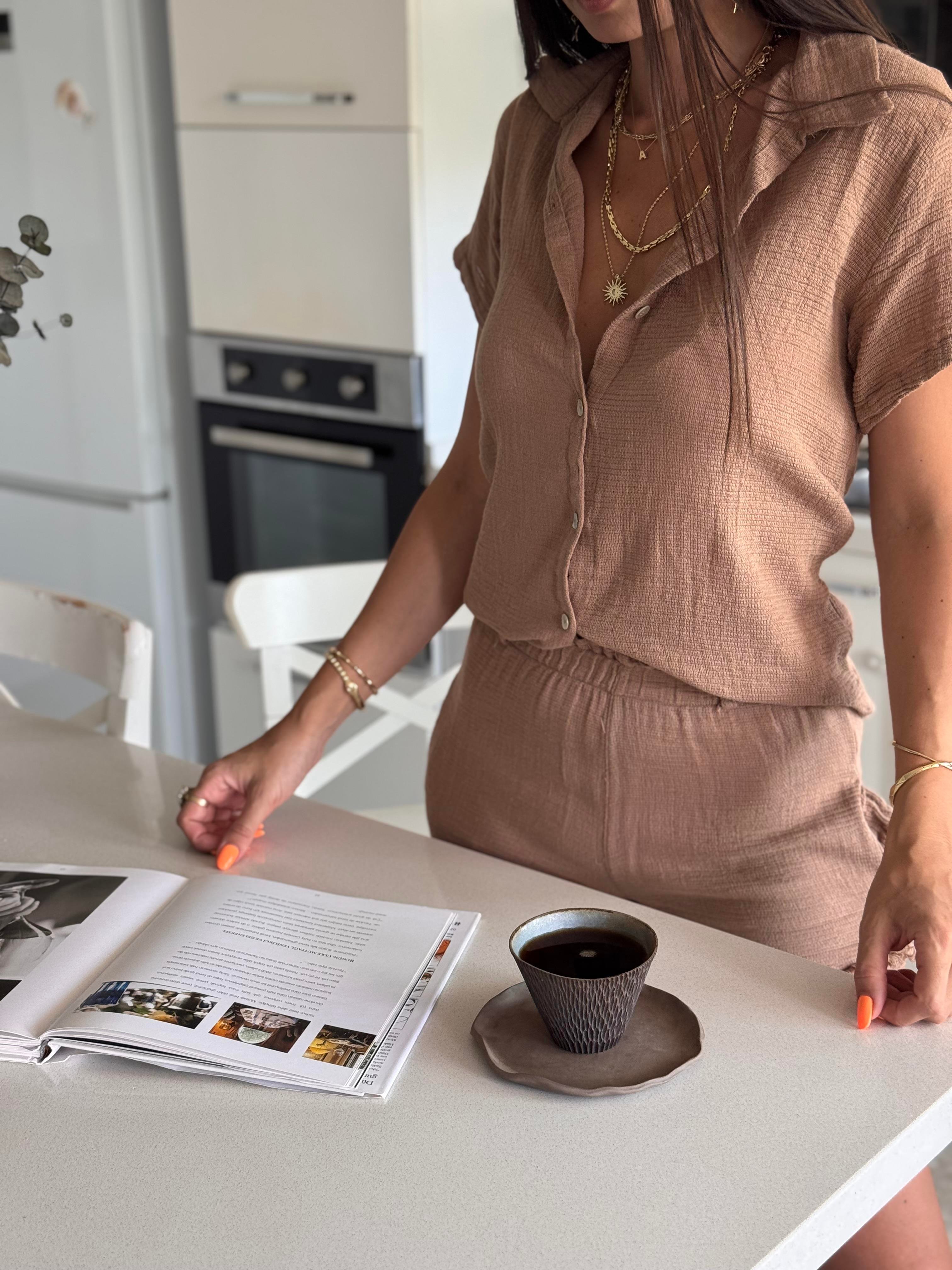 NATURAL KISA KOLLU BİSKÜVİ GÖMLEK