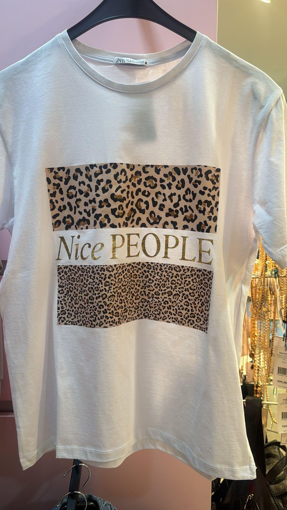 NİCE LEOPAR BASKILI TİŞÖRT