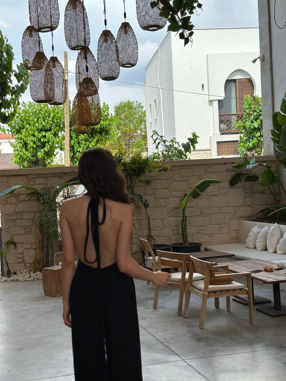 NİDAS SIRT DEKOLTELİ SİYAH TULUM