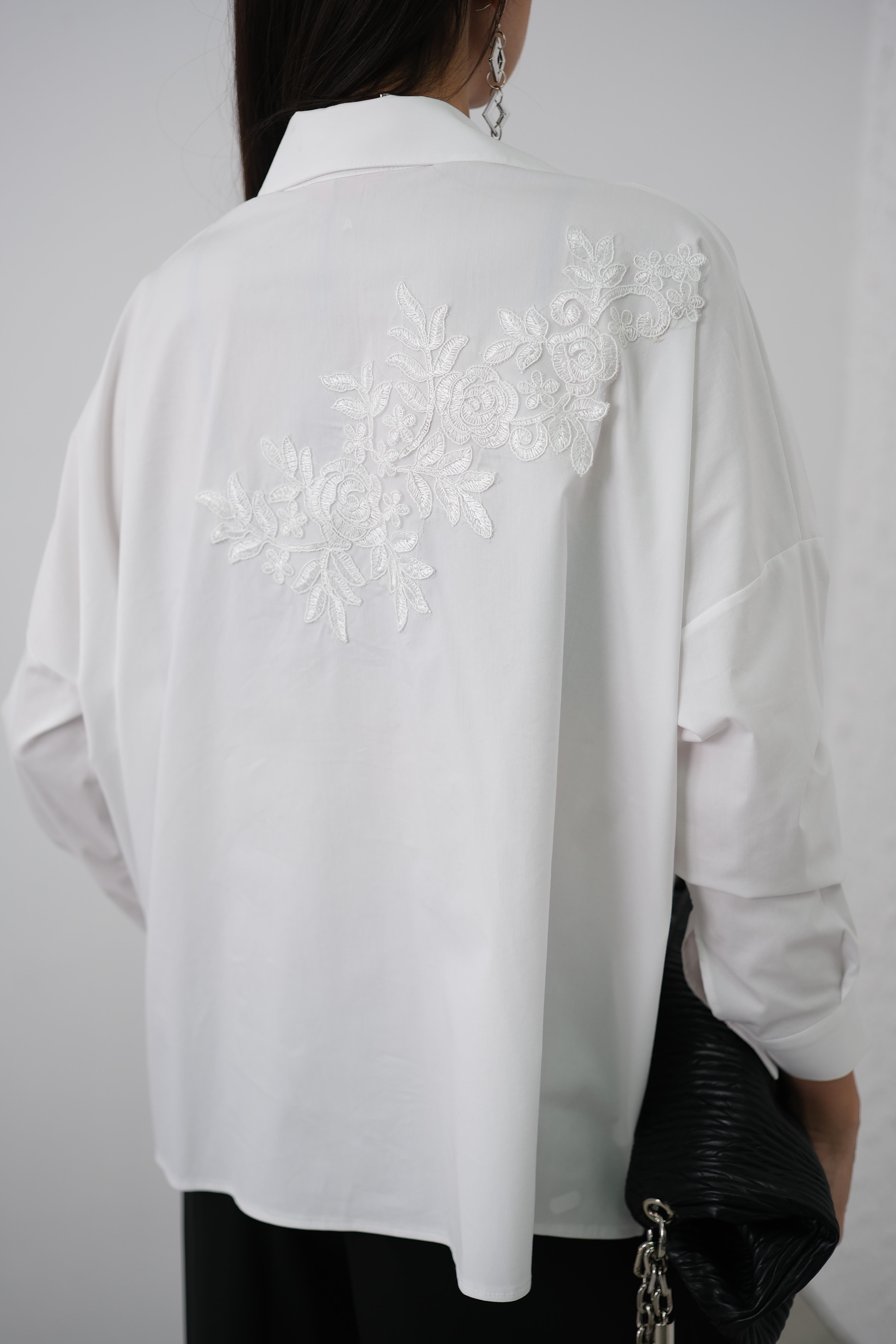 OPPE TASARIM BEYAZ GÖMLEK